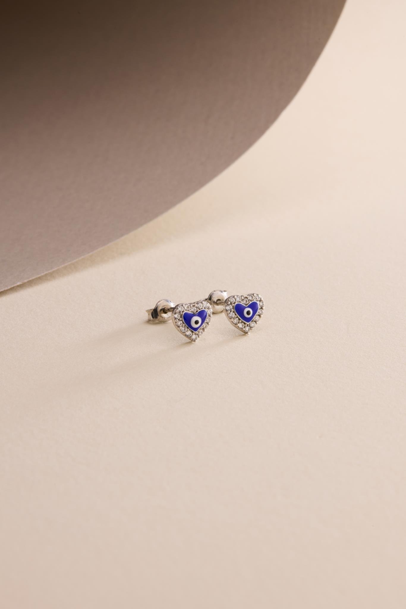 925 Ayar Gümüş Rodyum Kaplama Nazar Kalp Model Küpe