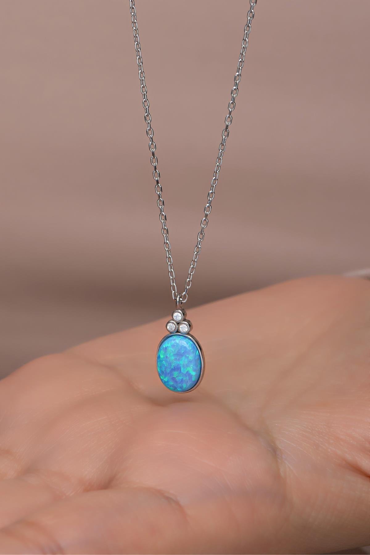 925 Ayar Gümüş Rodyum Kaplama Oval Mavi Opal Taşlı  Kolye