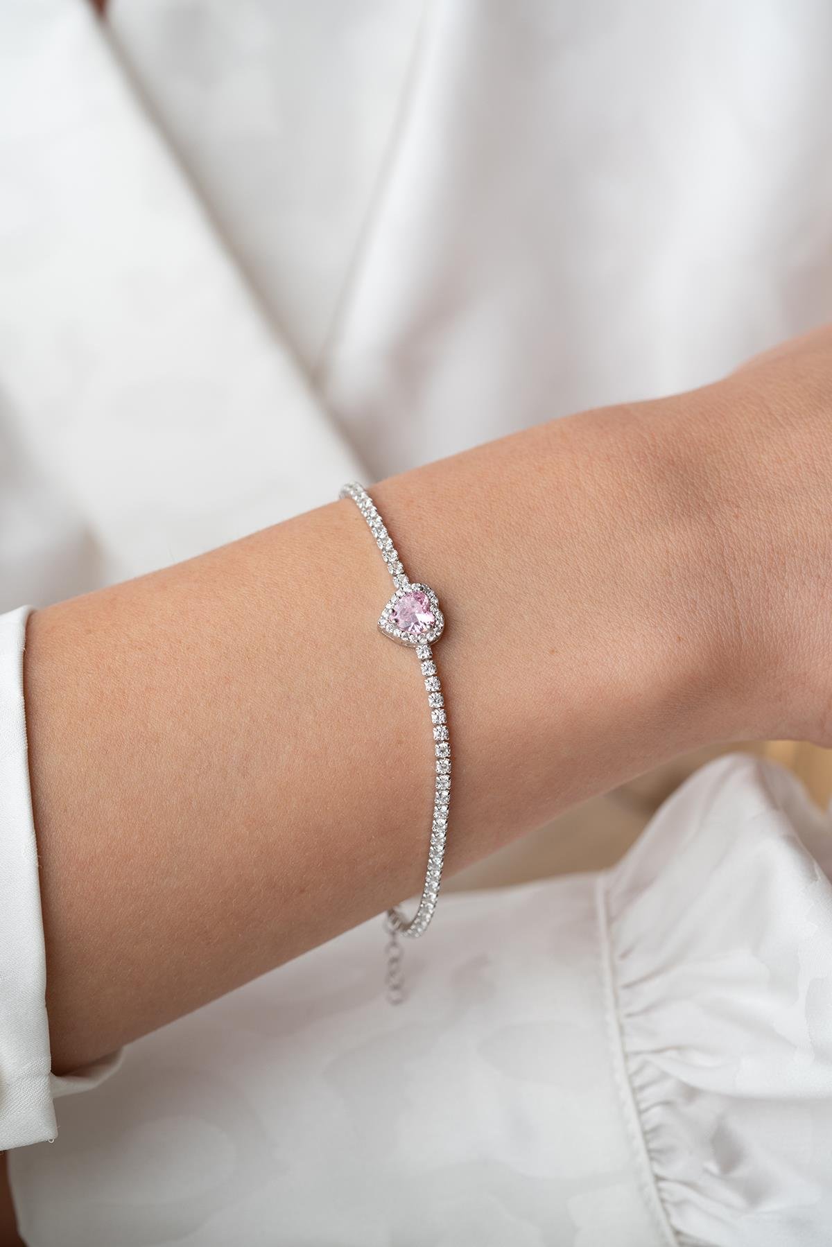 925 Ayar Gümüş Rodyum Kaplama Pembe Taşlı Kalp 2 mm Zirkon Taşlı Suyolu Bileklik 