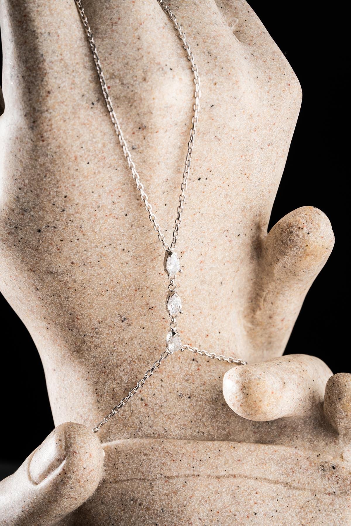 925 Ayar Gümüş Rodyum Kaplama Sıralı Damla Taşlı Model Şahmeran Bileklik 