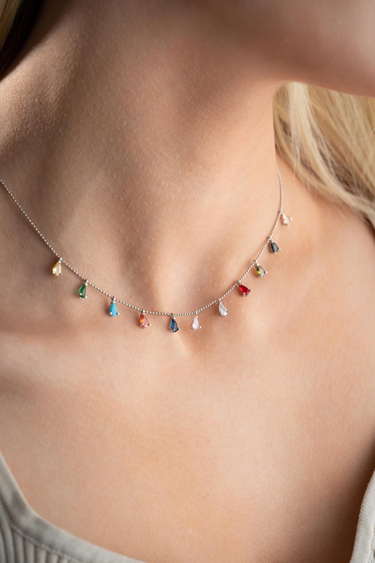 925 Ayar Gümüş Rodyum Kaplama Sıralı Damla Mix Taşlı Kolye