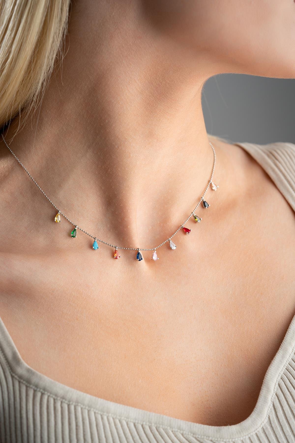 925 Ayar Gümüş Rodyum Kaplama Sıralı Damla Mix Taşlı Kolye