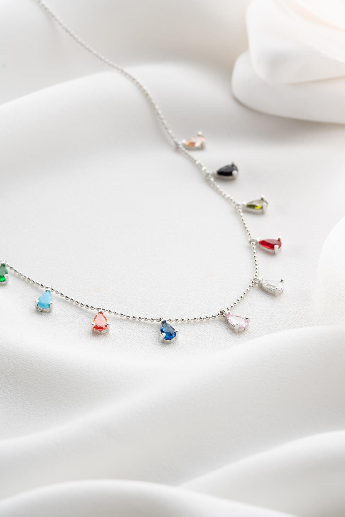 925 Ayar Gümüş Rodyum Kaplama Sıralı Damla Mix Taşlı Kolye