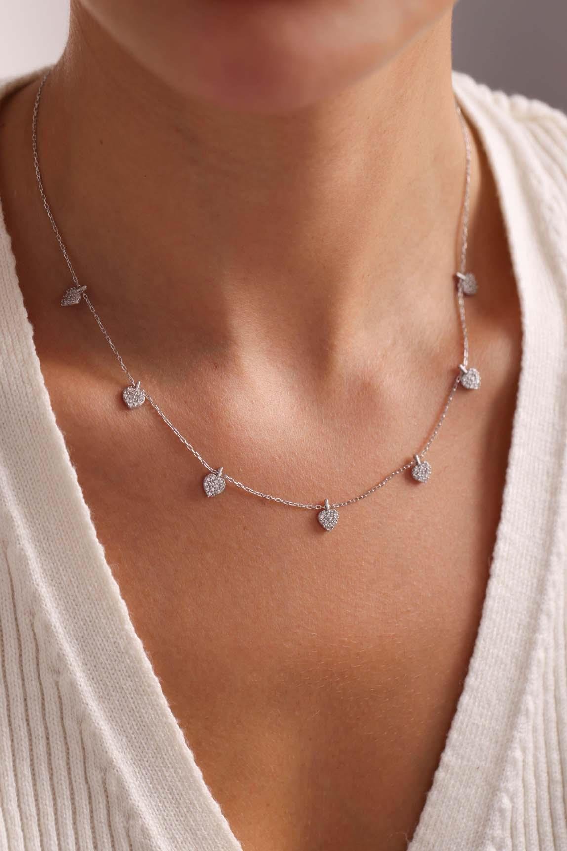 925 Ayar Gümüş Rodyum Kaplama Zirkon Taşlı Kalp Kolye