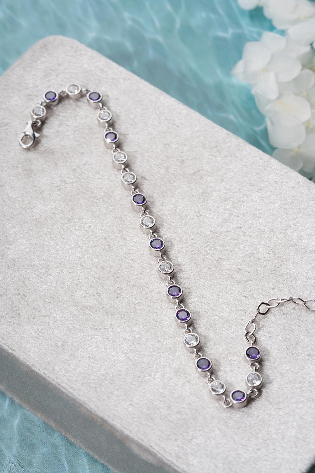 925 Ayar Gümüş Rodyumlu Mor Taşlı Yuvarlak Tasarım Bileklik