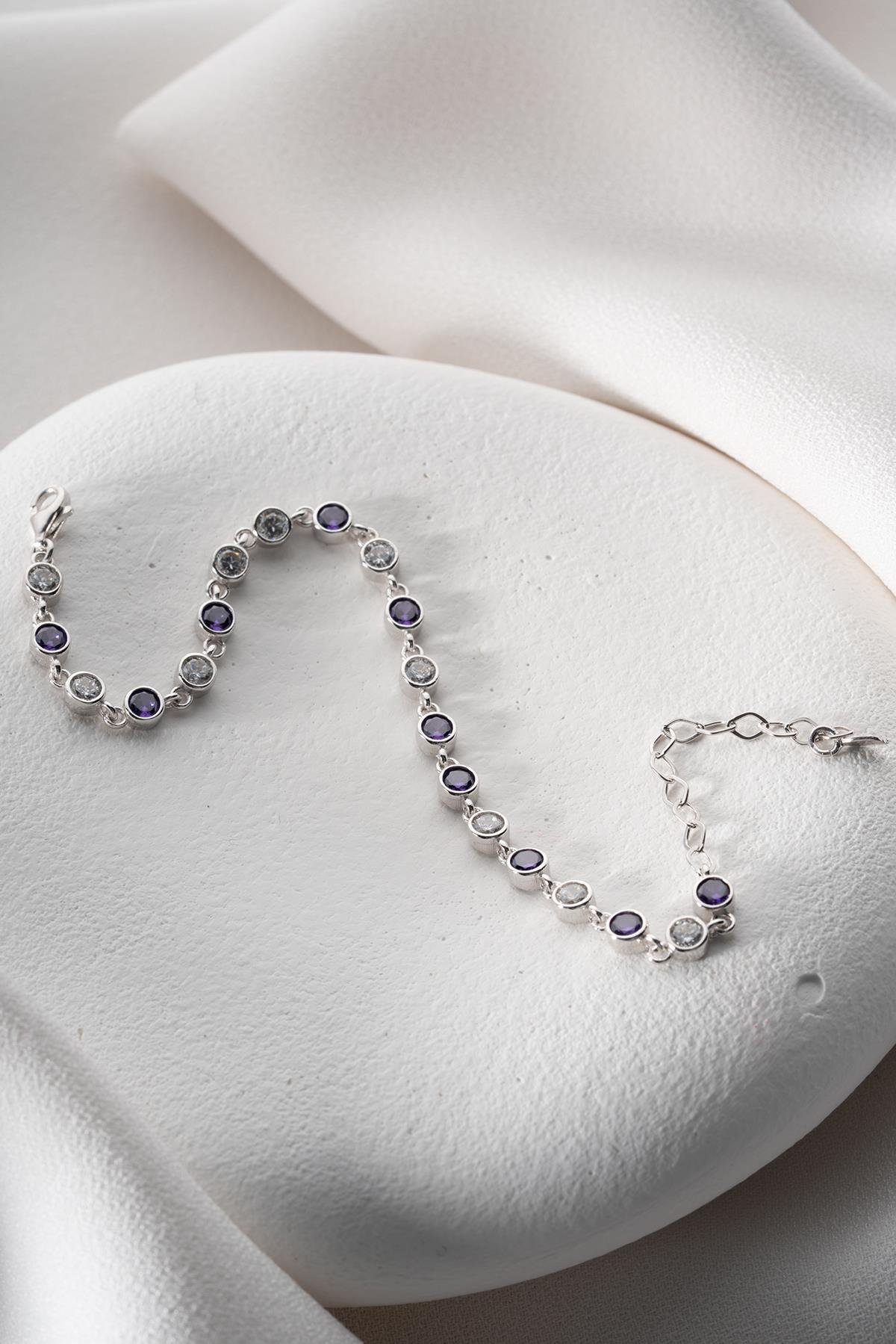 925 Ayar Gümüş Rodyumlu Mor Taşlı Yuvarlak Tasarım Bileklik