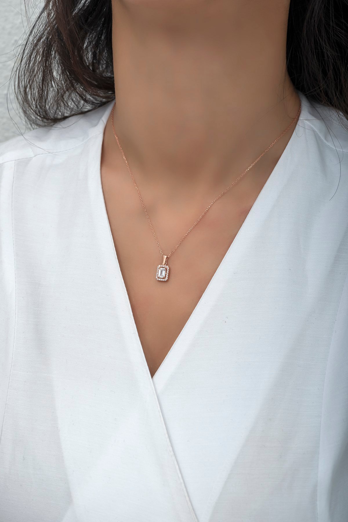 925 Ayar Gümüş Rose Baget Tektaş Kolye