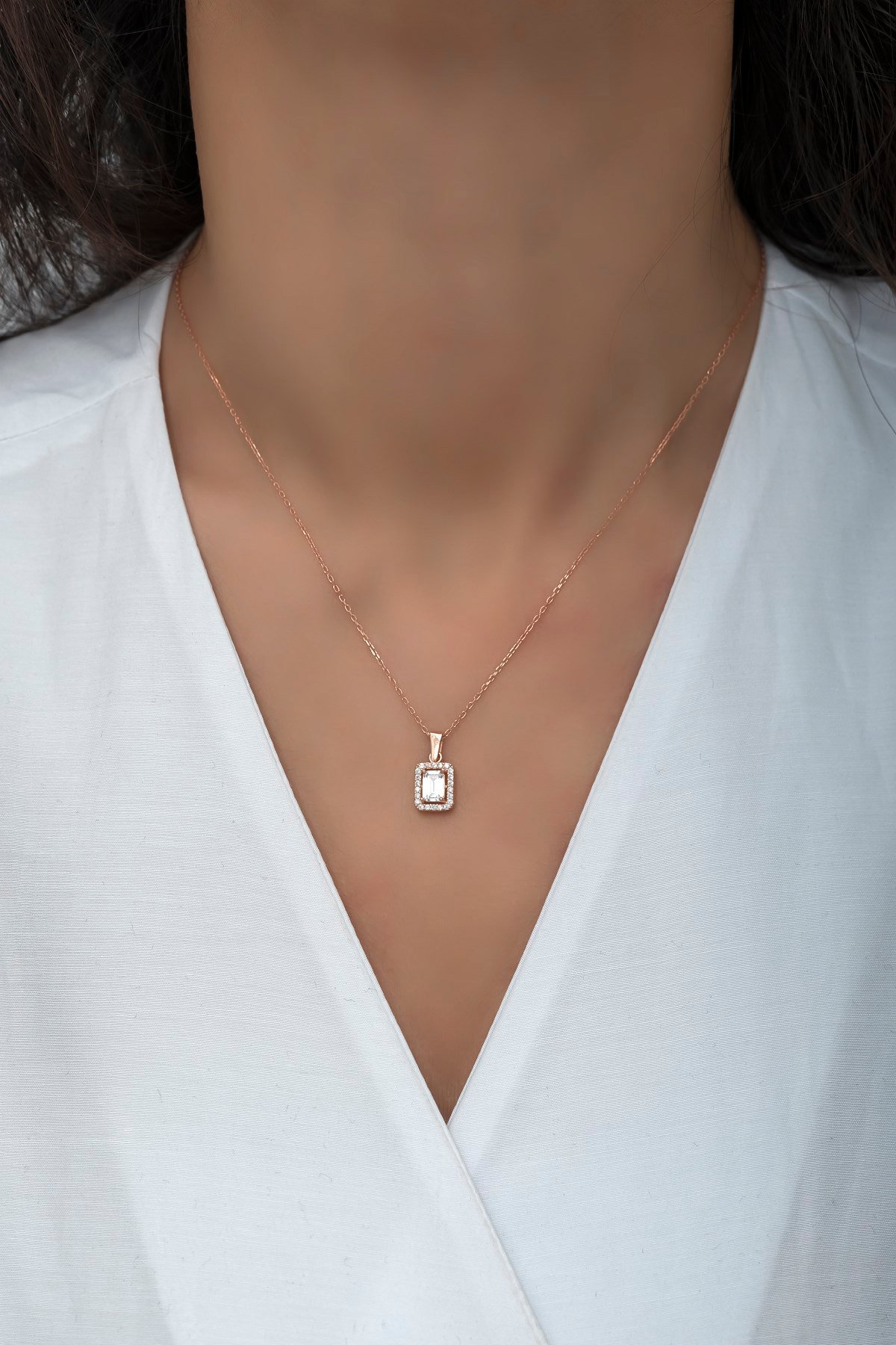 925 Ayar Gümüş Rose Baget Tektaş Kolye