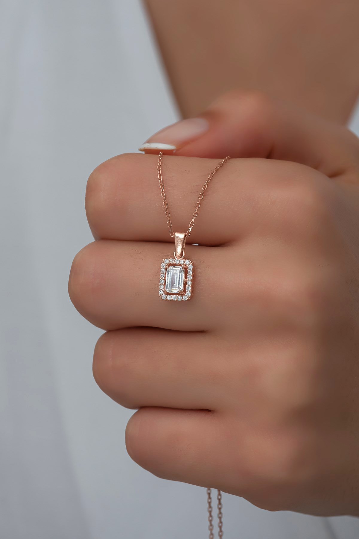 925 Ayar Gümüş Rose Baget Tektaş Kolye