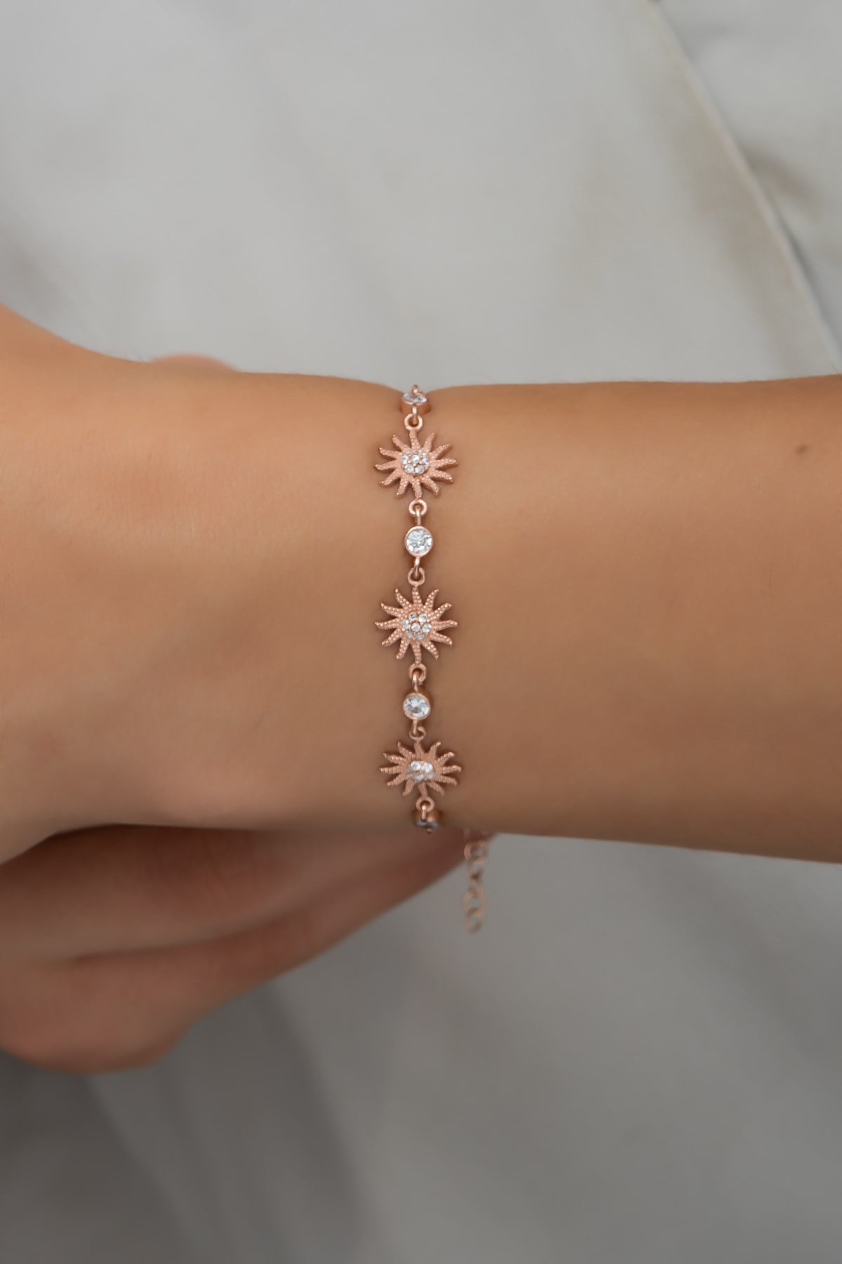 925 Ayar Gümüş Rose Güneş Model Zirkon Taşlı Bileklik