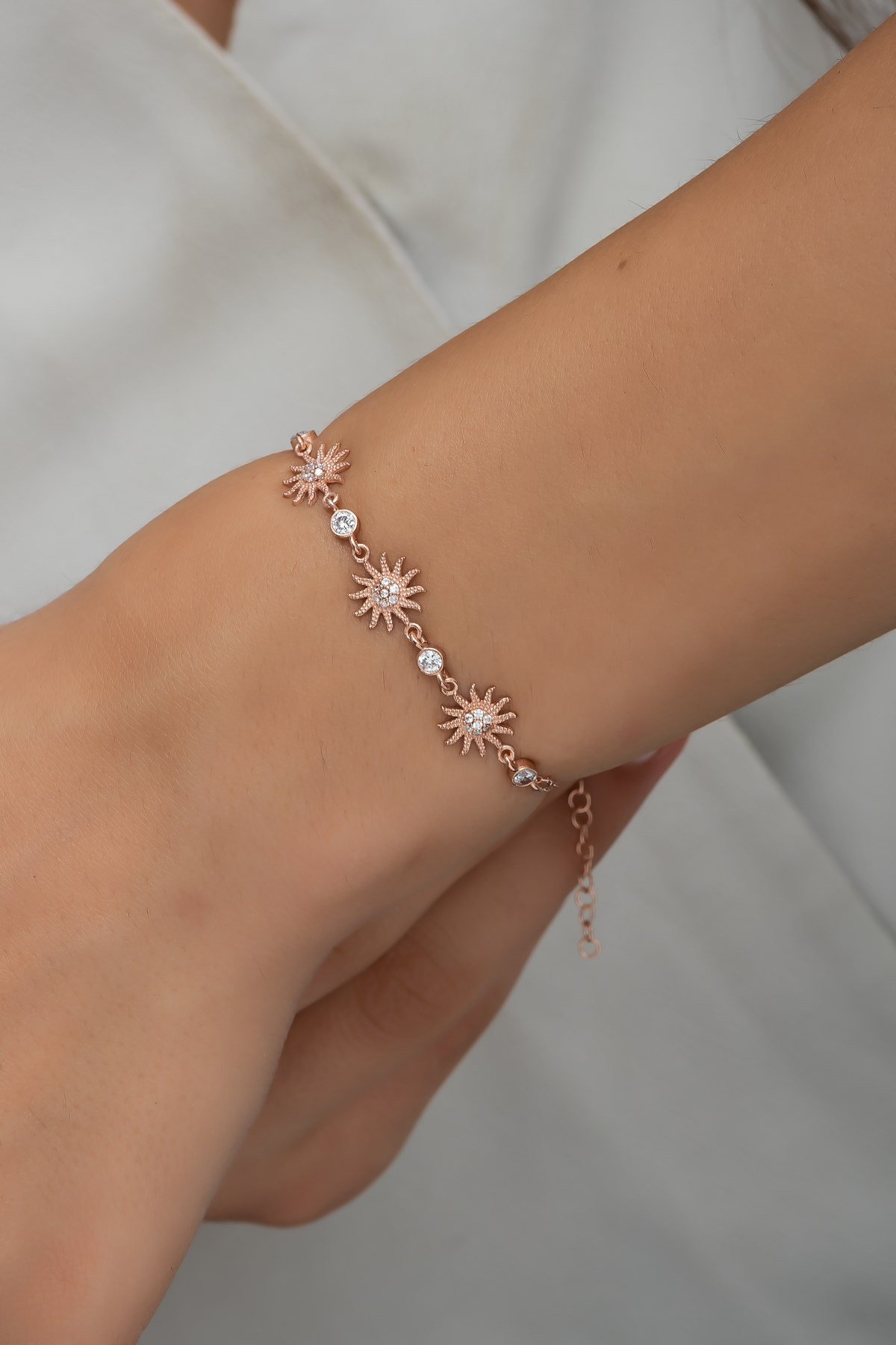 925 Ayar Gümüş Rose Güneş Model Zirkon Taşlı Bileklik