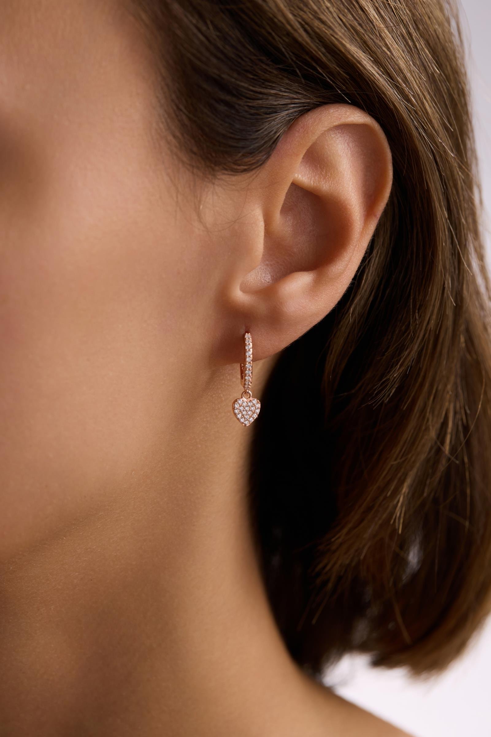 925 Ayar Gümüş Rose Kaplama 10 mm Sallantılı Kalp Model Küpe