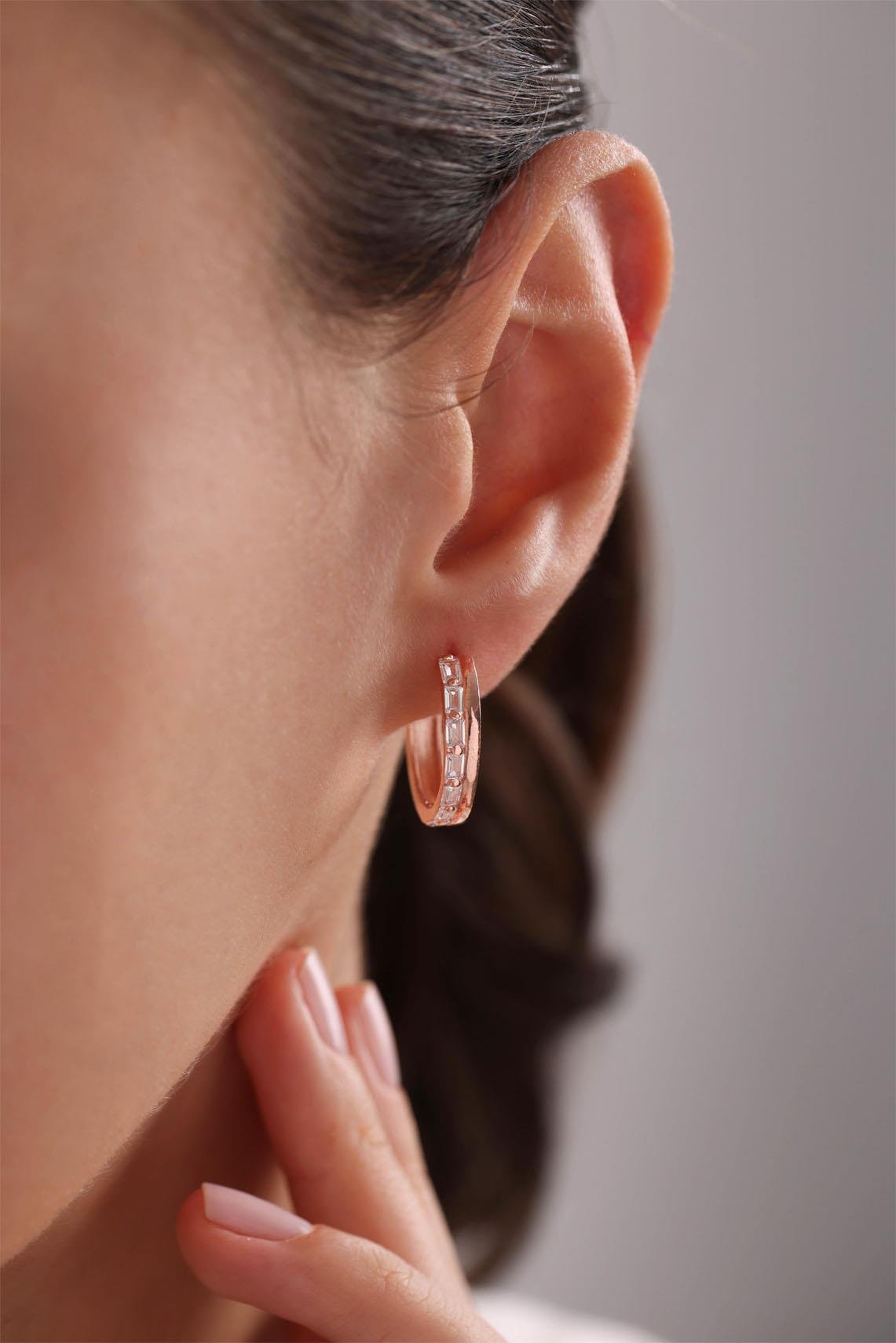 925 Ayar Gümüş Rose Kaplama 20 Mm Halka Baget Taşlı Küpe