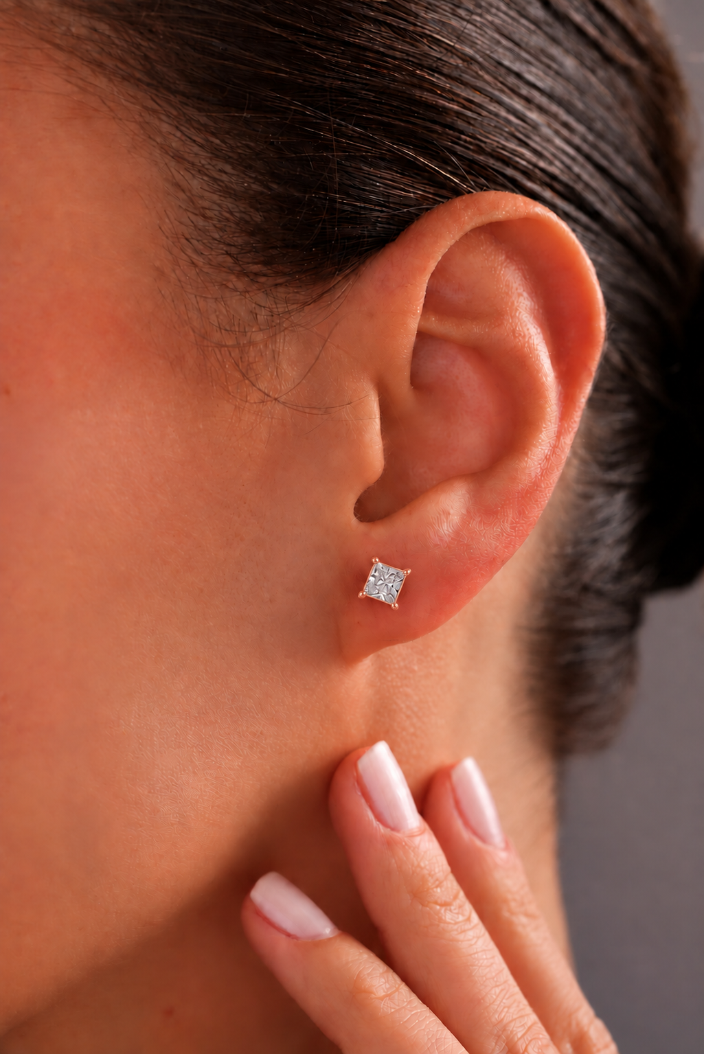 925 Ayar Gümüş Rose Kaplama 4 mm Kare Star Kesim Minimal Tektaş Küpe