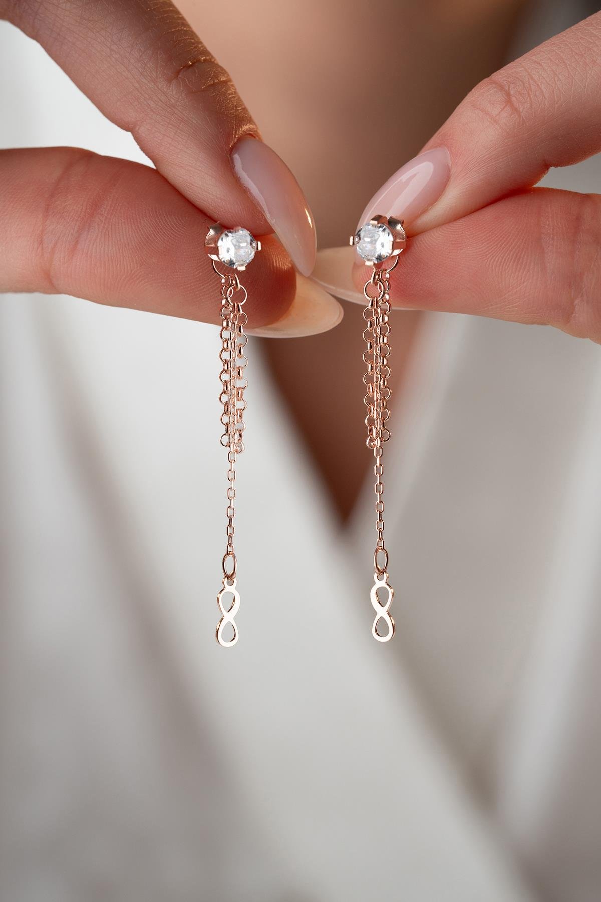 925 Ayar Gümüş Rose Kaplama 5 Mm Tektaş Sallantılı Zincir Sonsuzluk Model Küpe