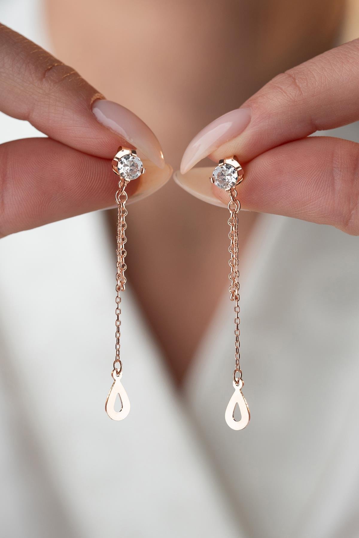 925 Ayar Gümüş Rose Kaplama 5 Mm Tektaş Sallantılı Zincir Su Damlası Model Küpe