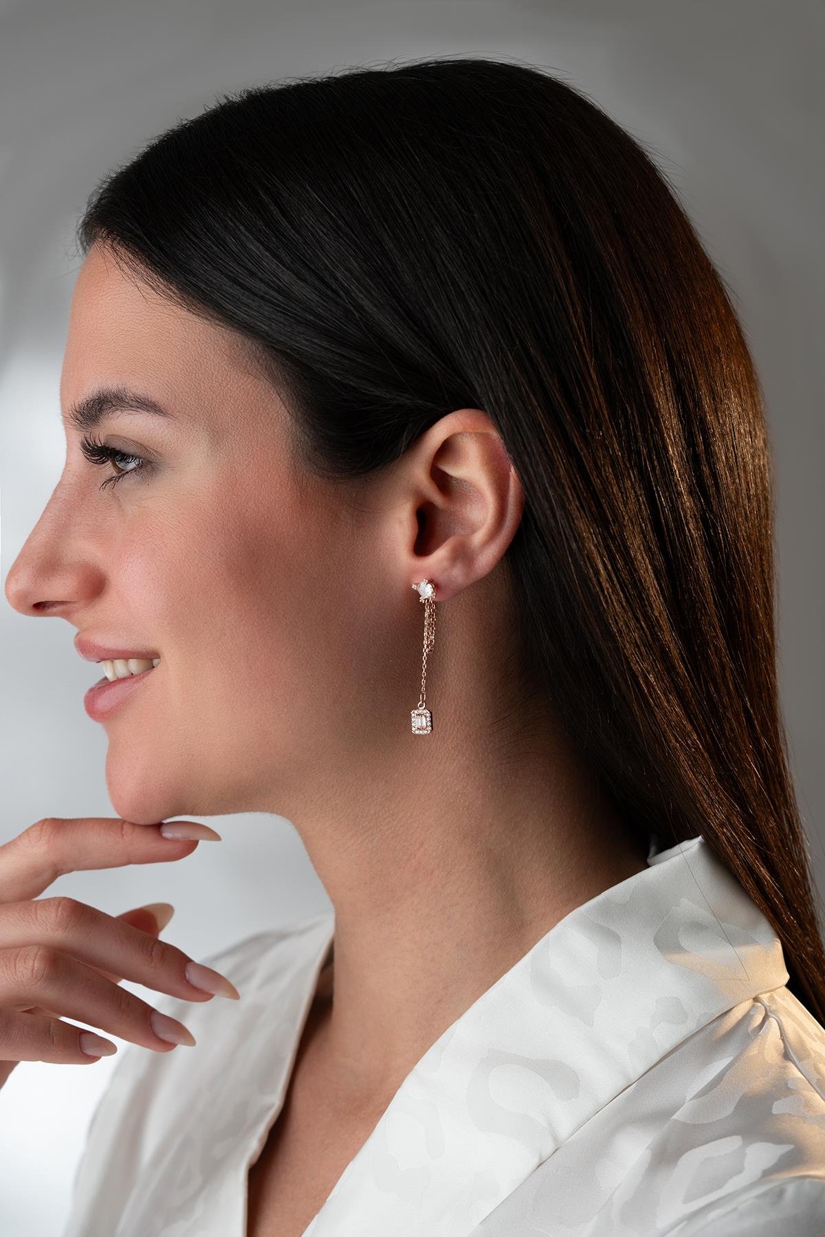 925 Ayar Gümüş Rose Kaplama 5 Mm Tektaş Sallantılı Zincir Baget Taşlı Tektaş Küpe