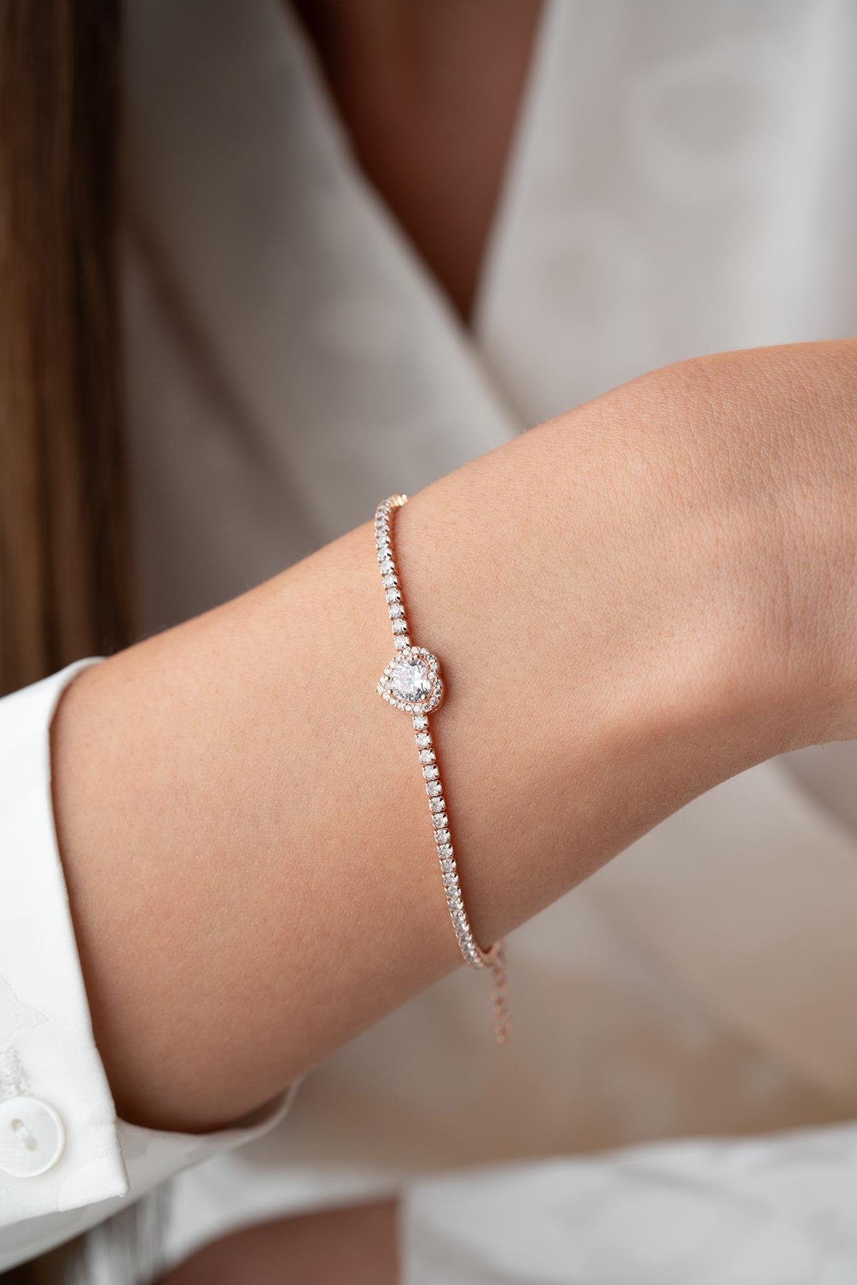 925 Ayar Gümüş Rose Kaplama Beyaz Taşlı Kalp 2 mm Zirkon Taşlı Suyolu Bileklik 