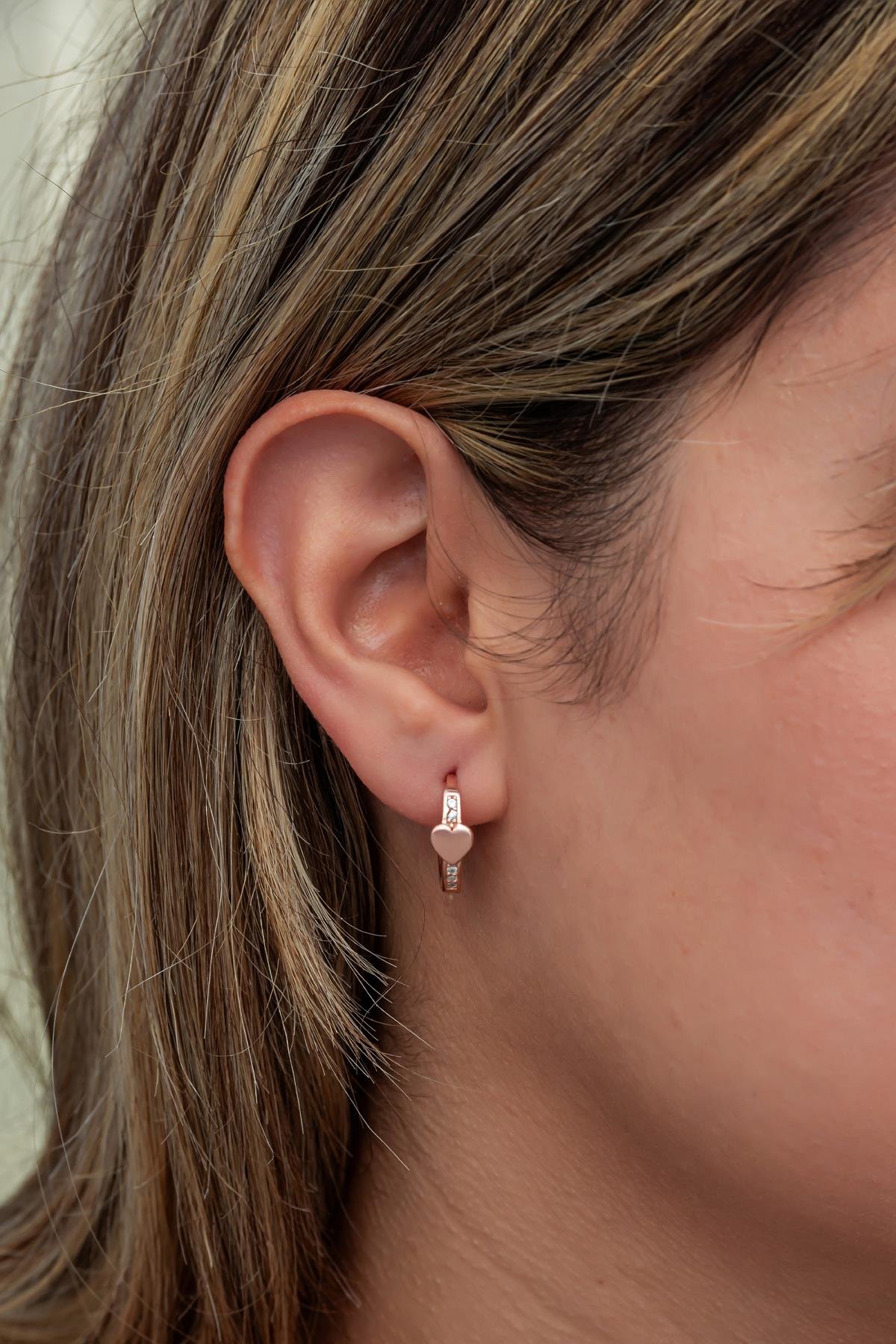 925 Ayar Gümüş Rose Kaplama Kalp Detaylı 15 mm Halka Küpe