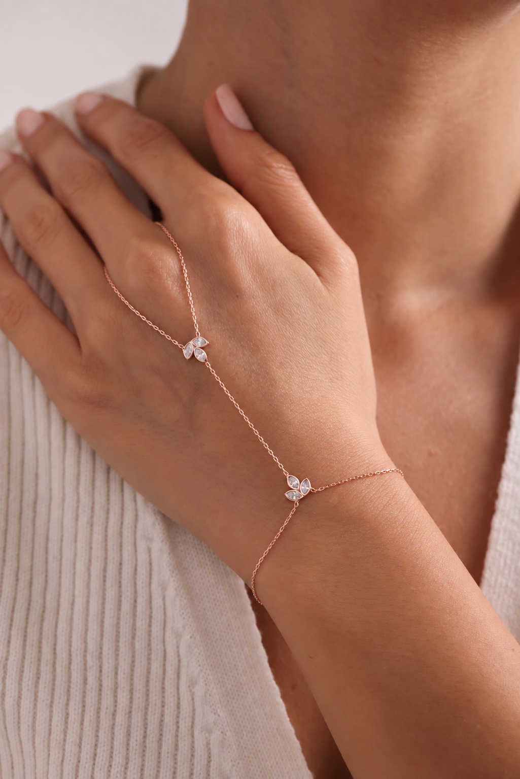 925 Ayar Gümüş Rose Kaplama Lotus Çiçeği Şahmeran Bileklik 