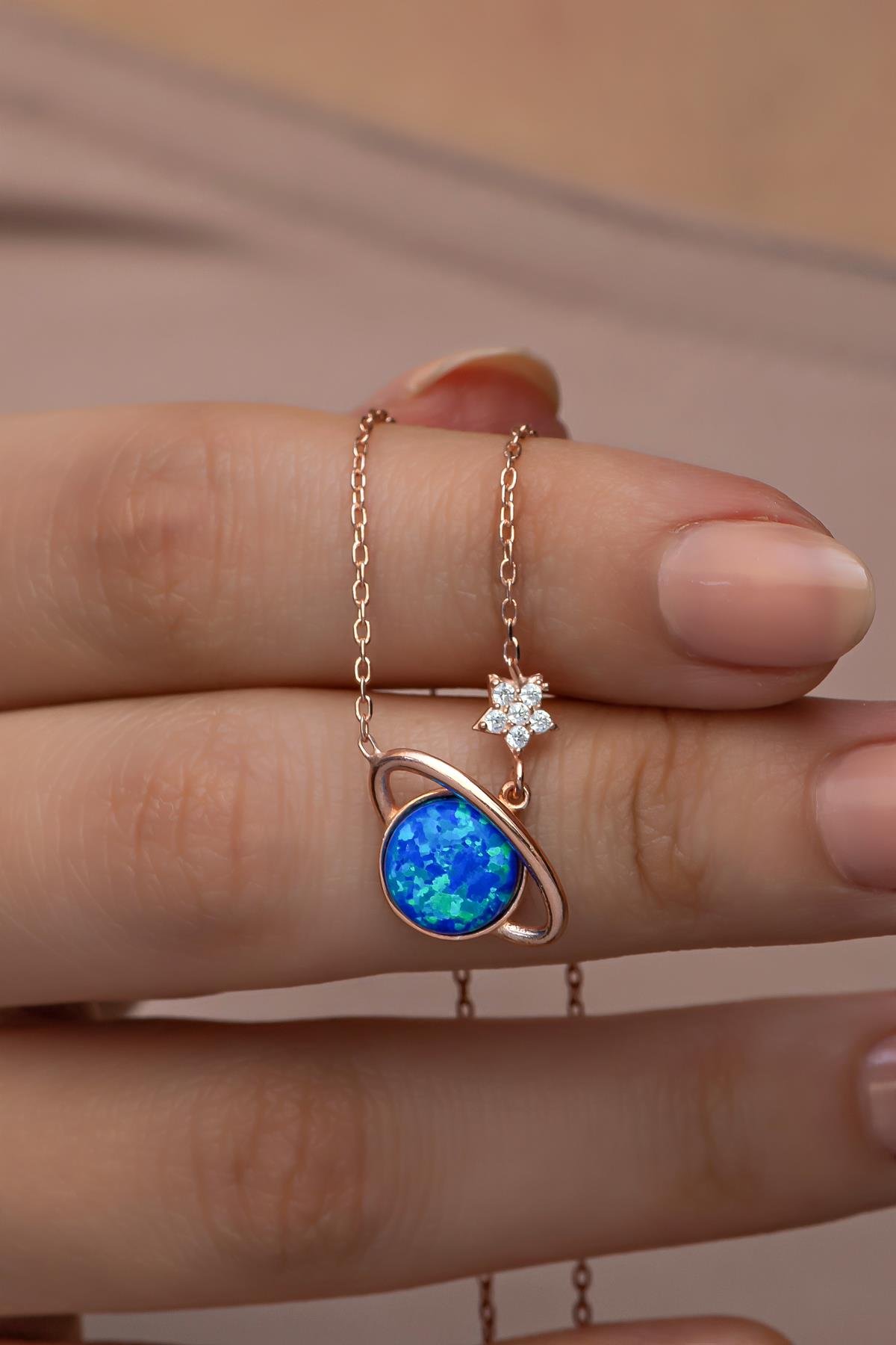 925 Ayar Gümüş Rose Kaplama Mavi Opal Taşlı Gezegen Kolye