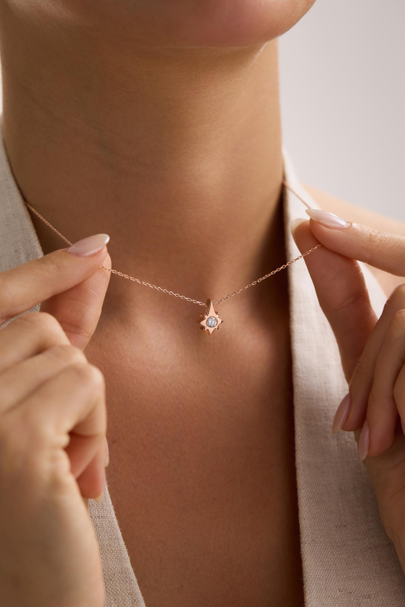925 Ayar Gümüş Rose Kaplama Minimal Tasarım Kutup Yıldızı Kolye