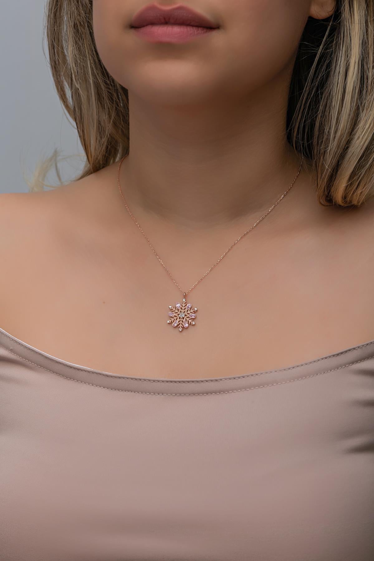 925 Ayar Gümüş Rose Kaplama Pembe Taşlı Kartanesi Kolye