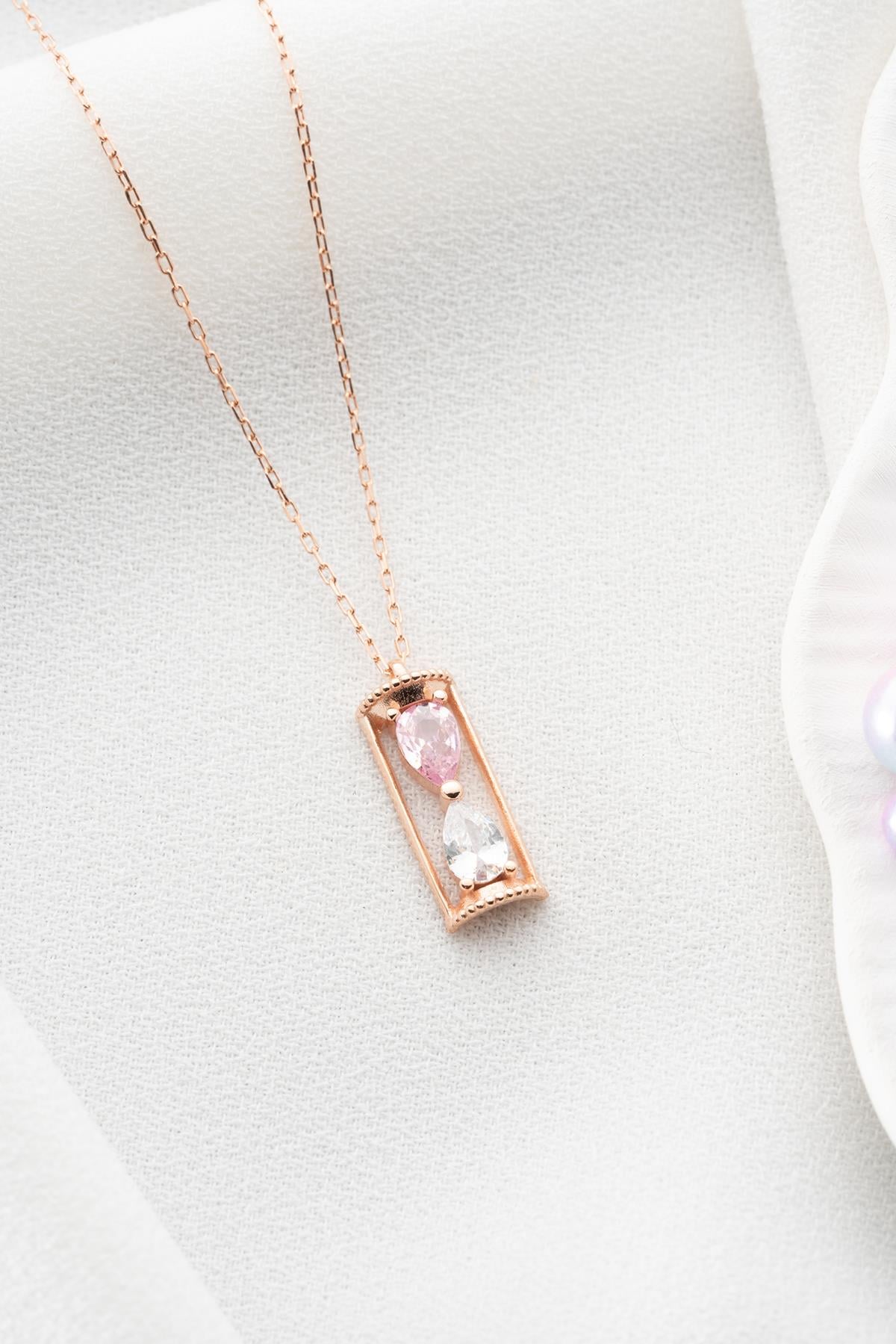 925 Ayar Gümüş Rose Kaplama Pembe Taşlı Kum Saati Kolye