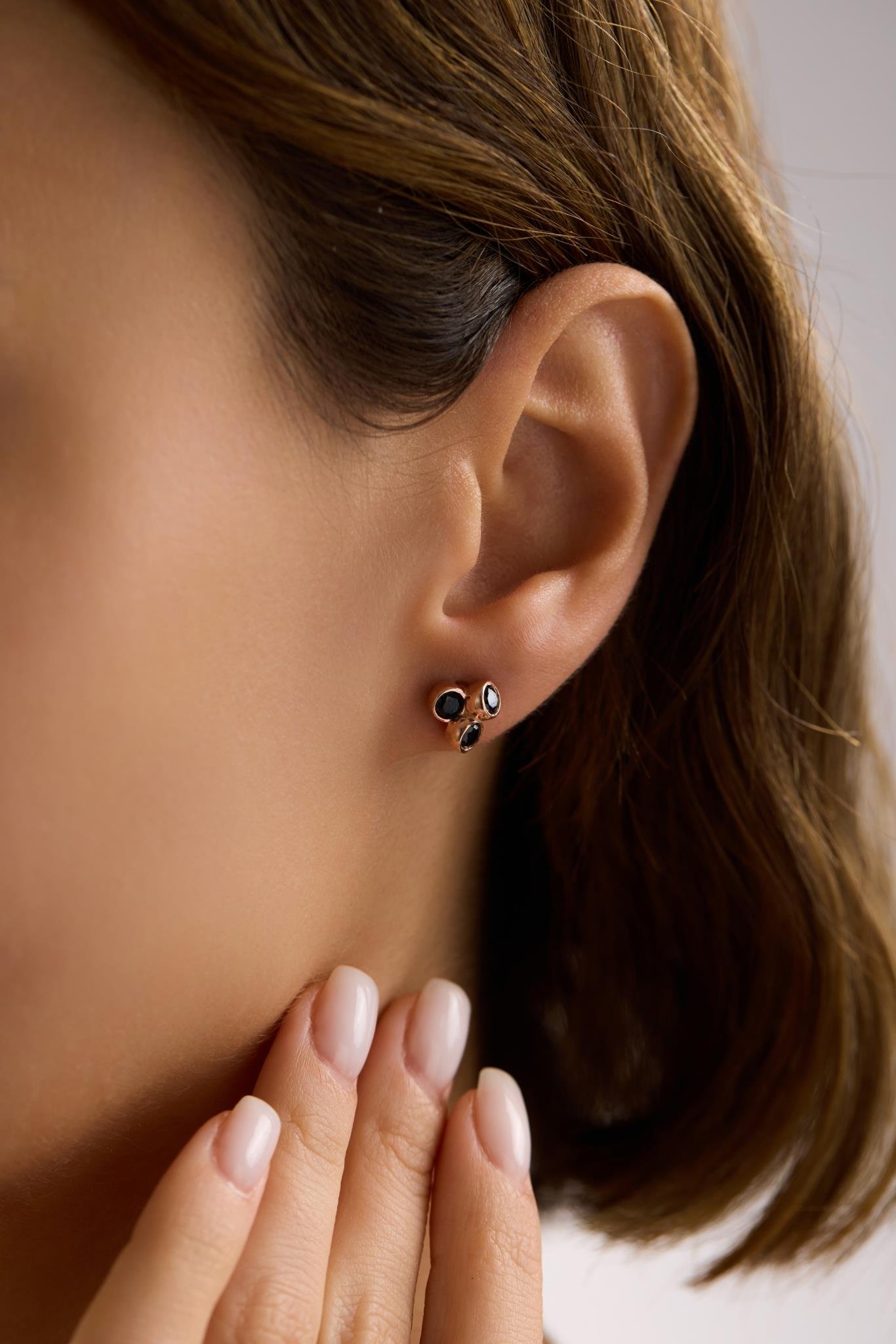 925 Ayar Gümüş Rose Kaplama Pırlanta Model 3'Lü Siyah Taşlı Küpe