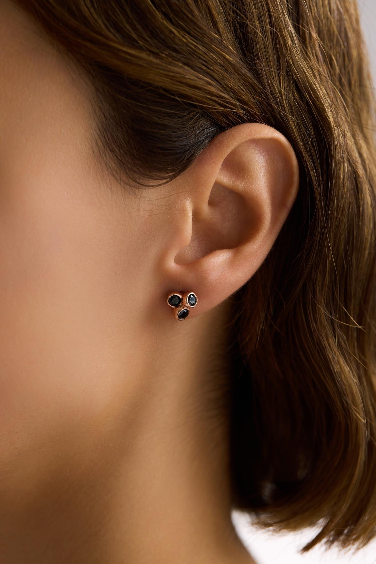 925 Ayar Gümüş Rose Kaplama Pırlanta Model 3'Lü Siyah Taşlı Küpe