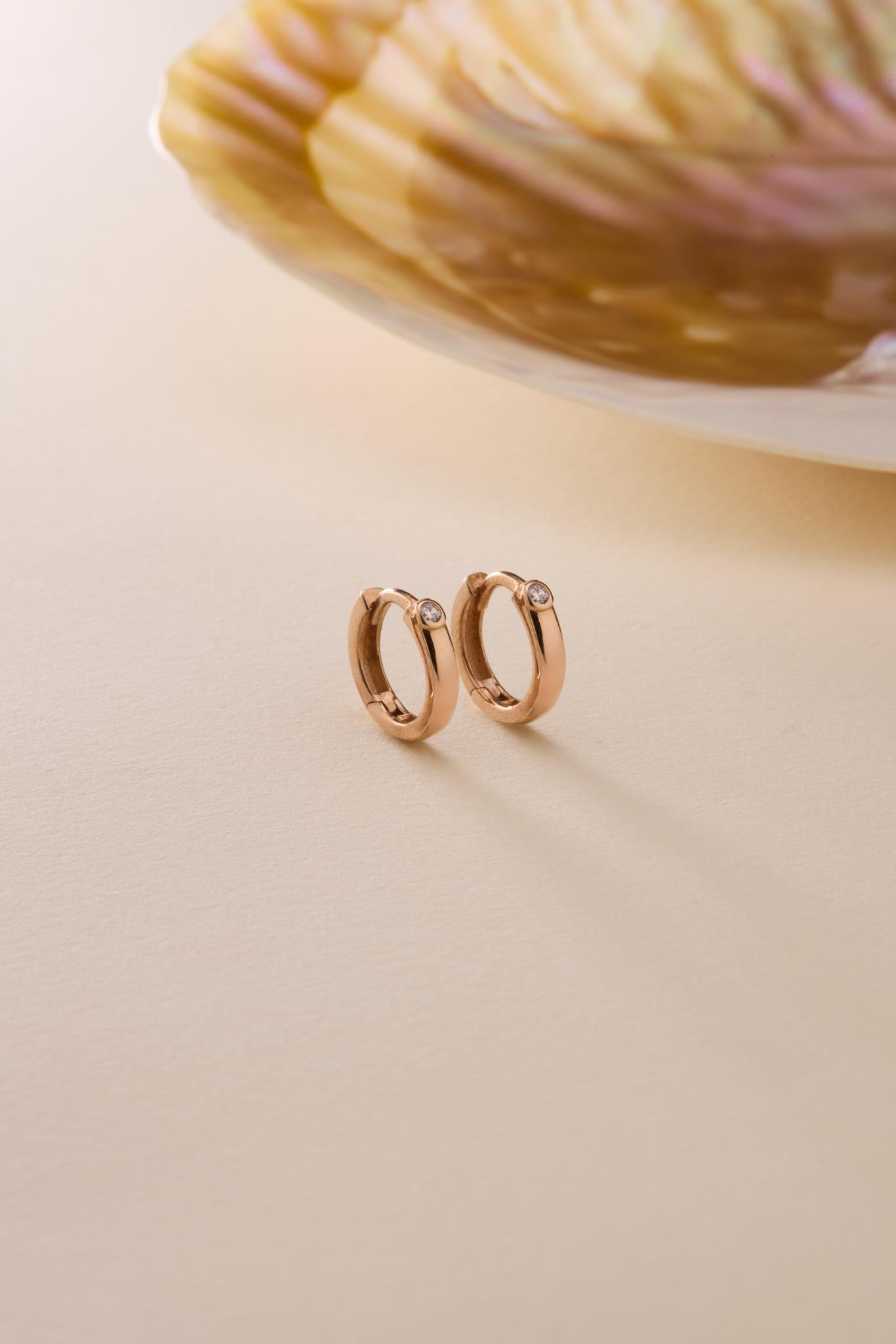 925 Ayar Gümüş Rose Kaplama Tektaş Detay 15 mm Halka Küpe