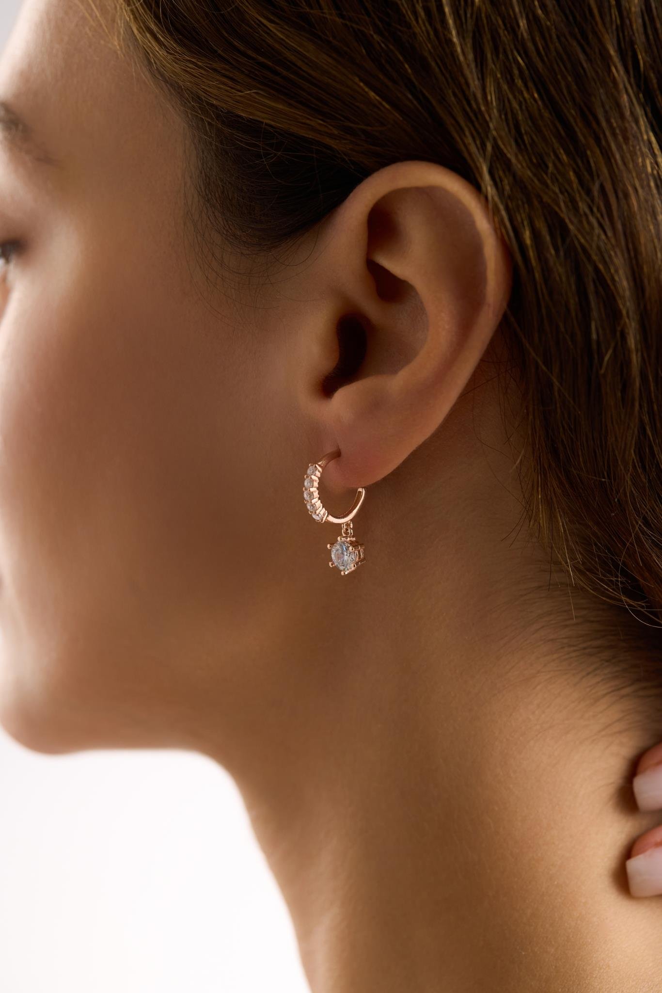 925 Ayar Gümüş Rose Kaplama Tektaş Sallantılı Yarım Tur Küpe