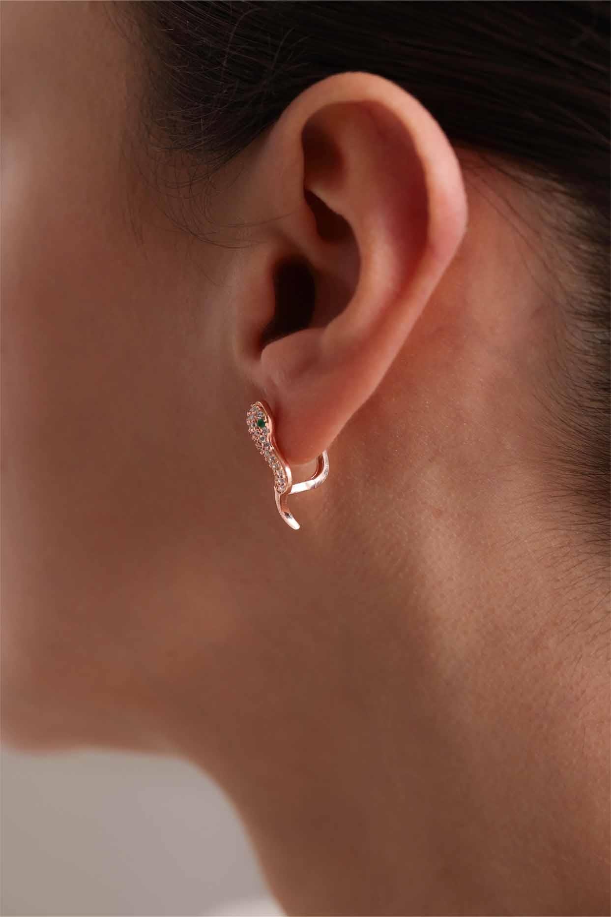 925 Ayar Gümüş Rose Kaplama Zirkon Taşlı Yılan Model Küpe