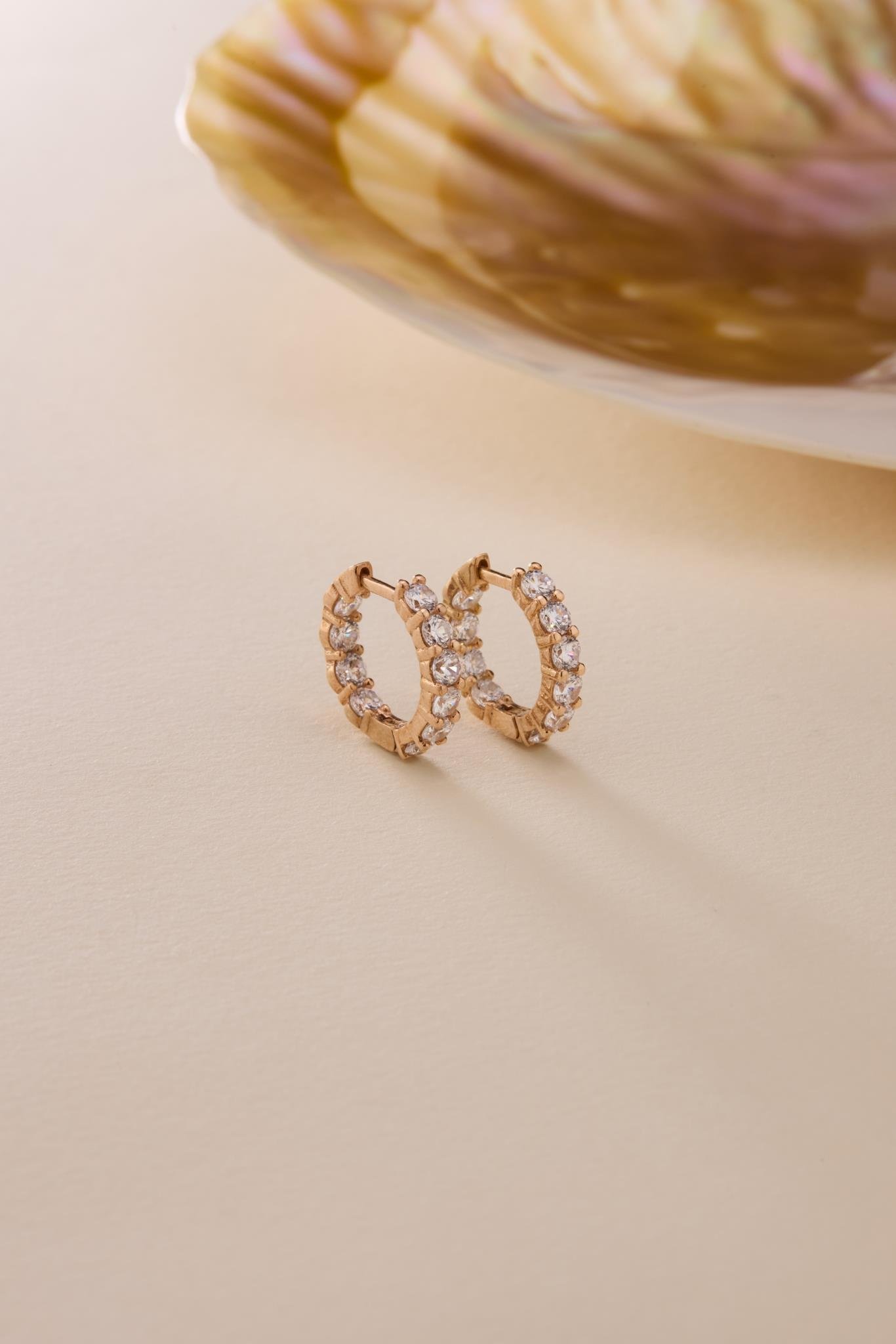 925 Ayar Gümüş Rose Kaplama Zirkon Taş Yarım Tur Halka Küpe