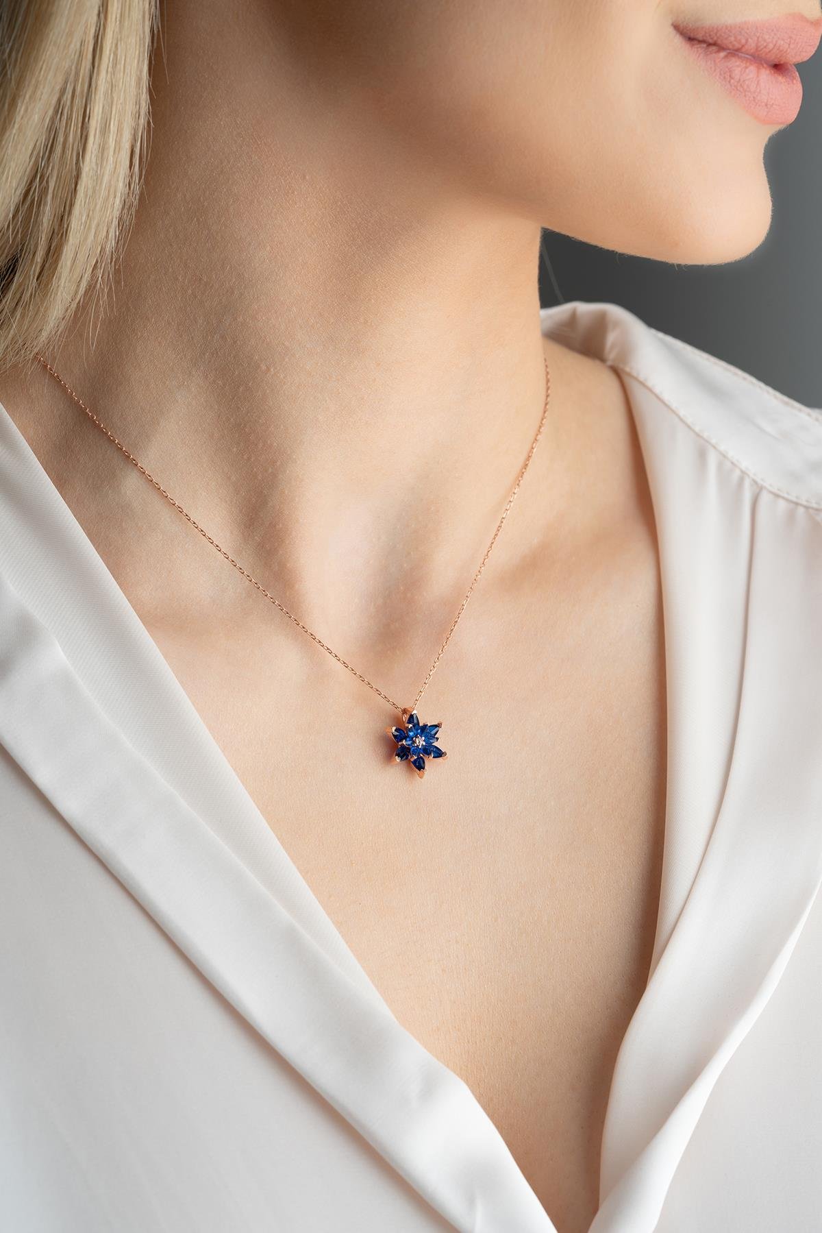 925 Ayar Gümüş Rose Mavi Taşlı Lotus Çiçeği Kolye