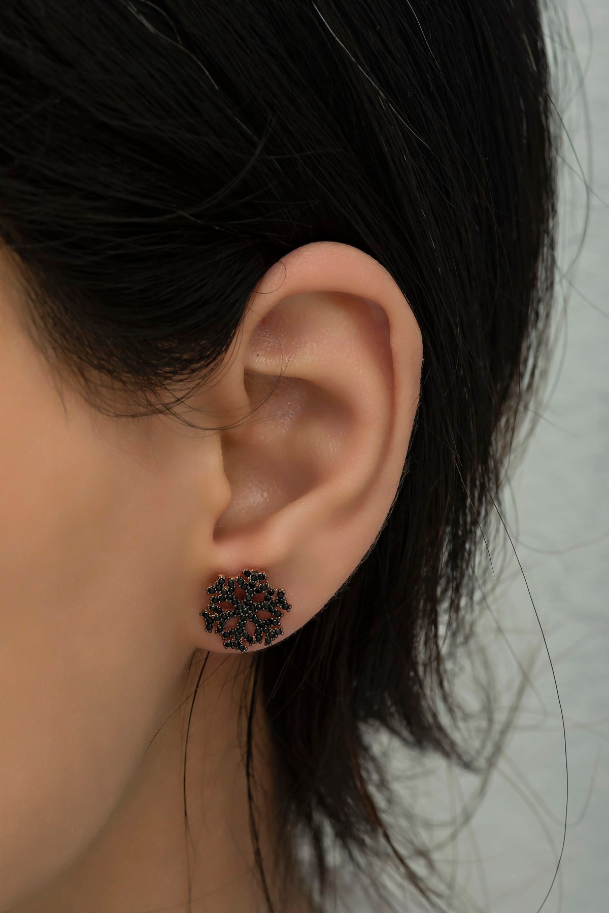 925 Ayar Gümüş Rose Siyah Taşlı Kartanesi Küpe