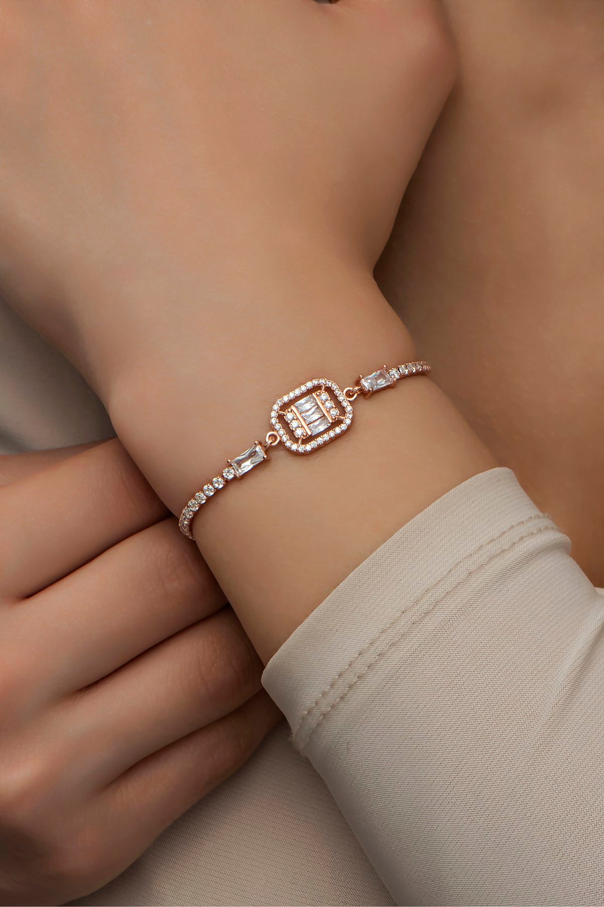 925 Ayar Gümüş Rose Suyolu Tektaş Bileklik