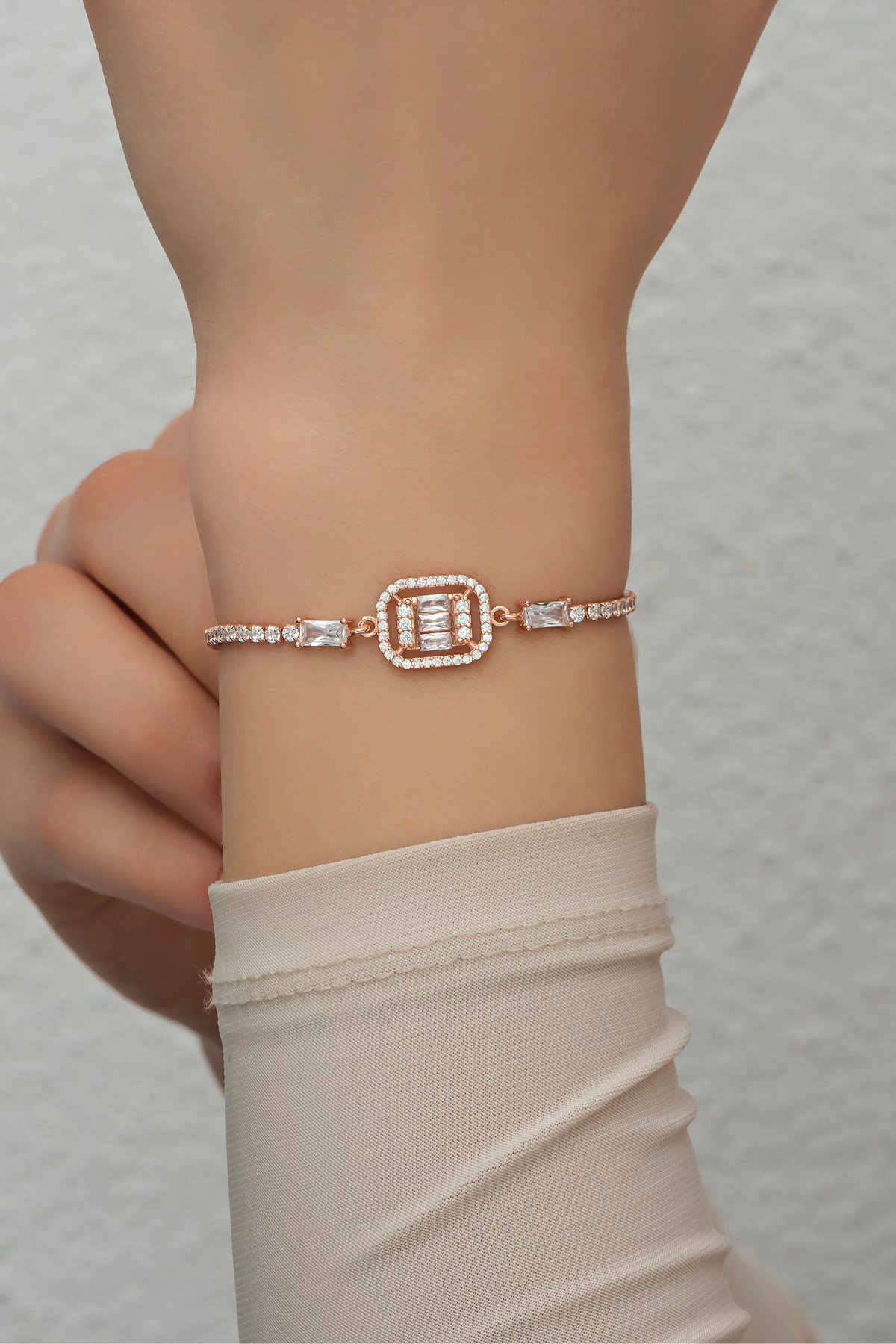 925 Ayar Gümüş Rose Suyolu Tektaş Bileklik