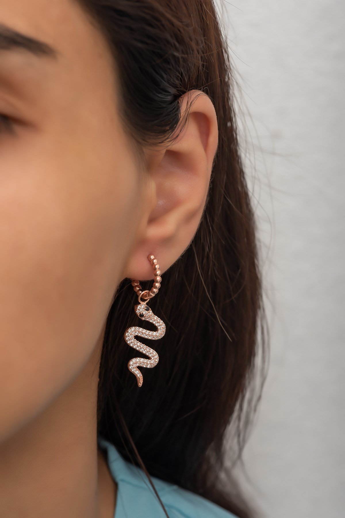 925 Ayar Gümüş Rose Yılan Tasarım Küpe