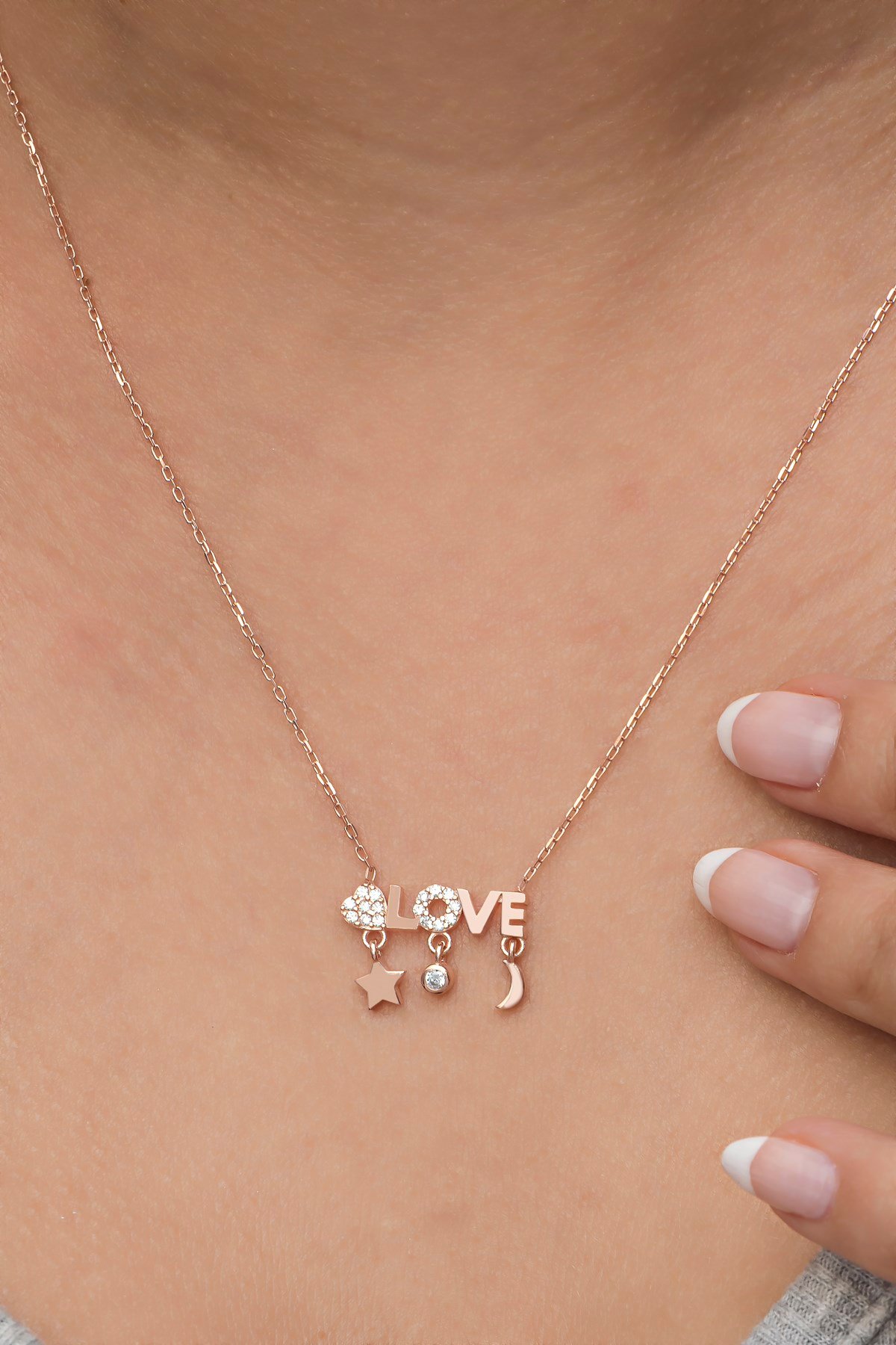 925 Ayar Gümüş Şans Figürlü Love Kolye