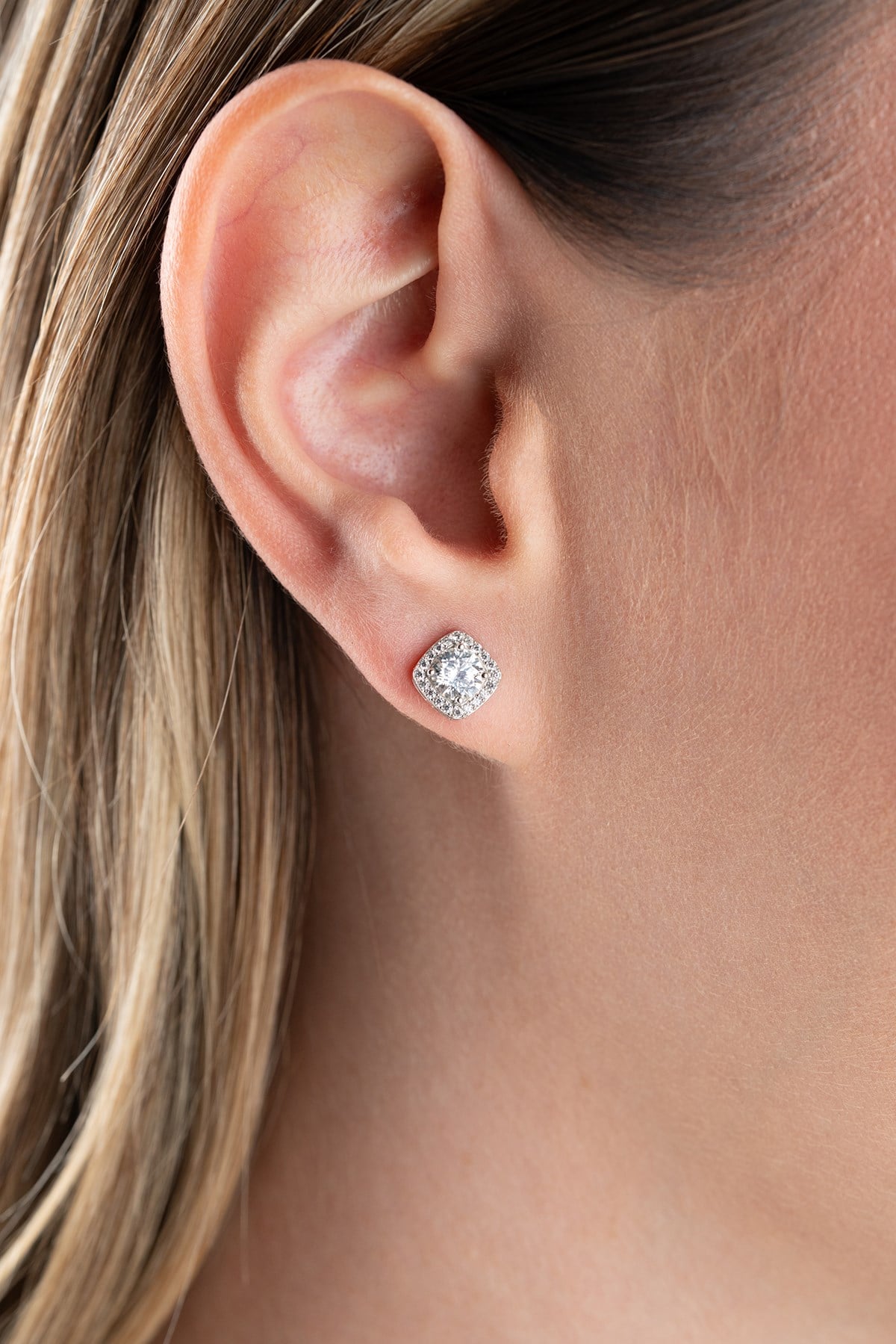 925 Ayar Gümüş Sertifikalı Mozanit Taşlı elmas Montür Tragus Piercing Küpe