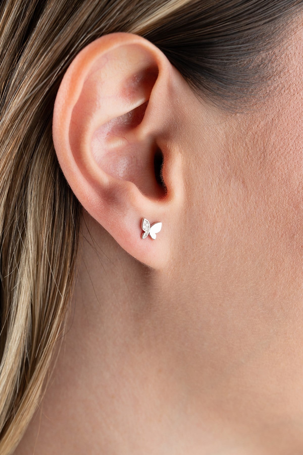 925 Ayar Gümüş Sertifikalı Mozanit Taşlı Kelebek Tragus Piercing Küpe