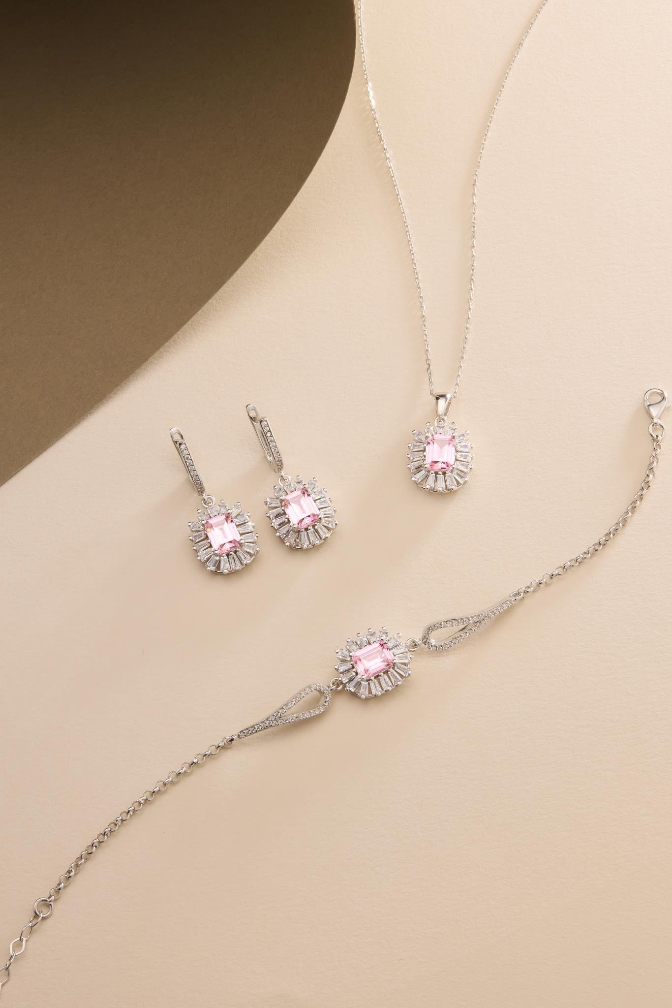 925 Ayar Gümüş Set Rodyum Kaplama Baget Pembe Taşlı Kolye,Bileklik ve Küpe