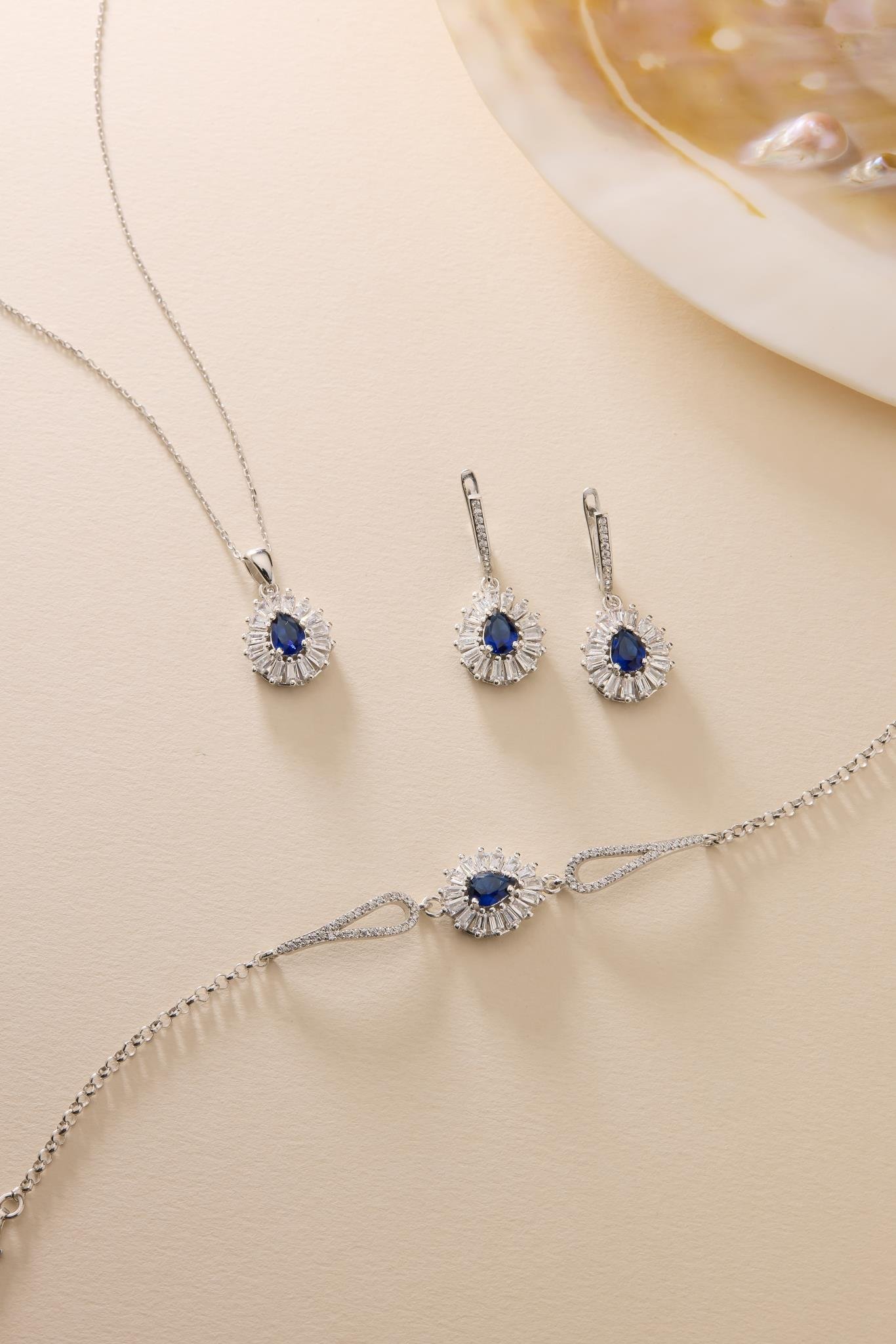 925 Ayar Gümüş Set Rodyum Kaplama Damla Mavi Taşlı Kolye,Bileklik ve Küpe