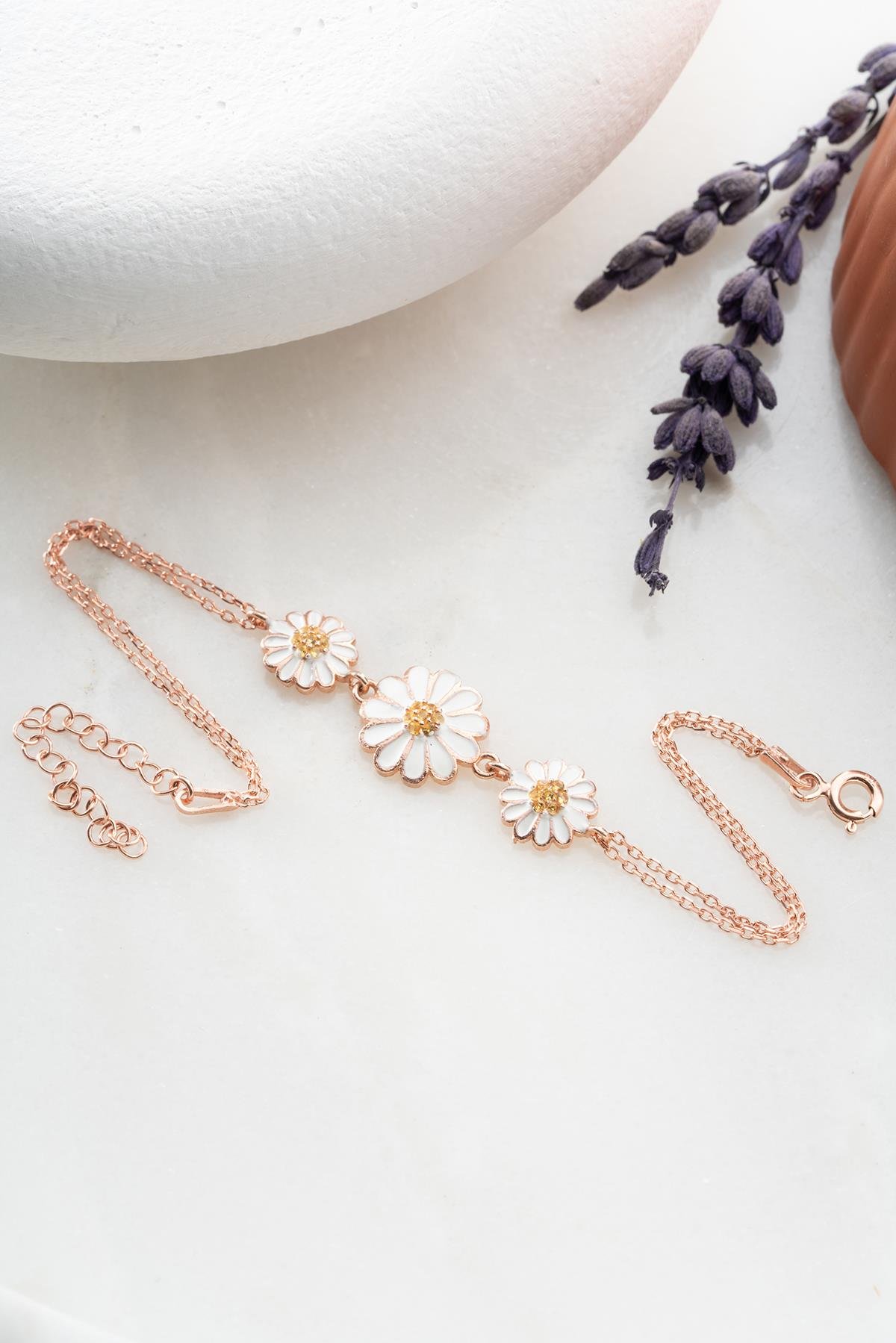 925 Ayar Gümüş Sıralı 3'Lü Simli Papatya Bileklik 