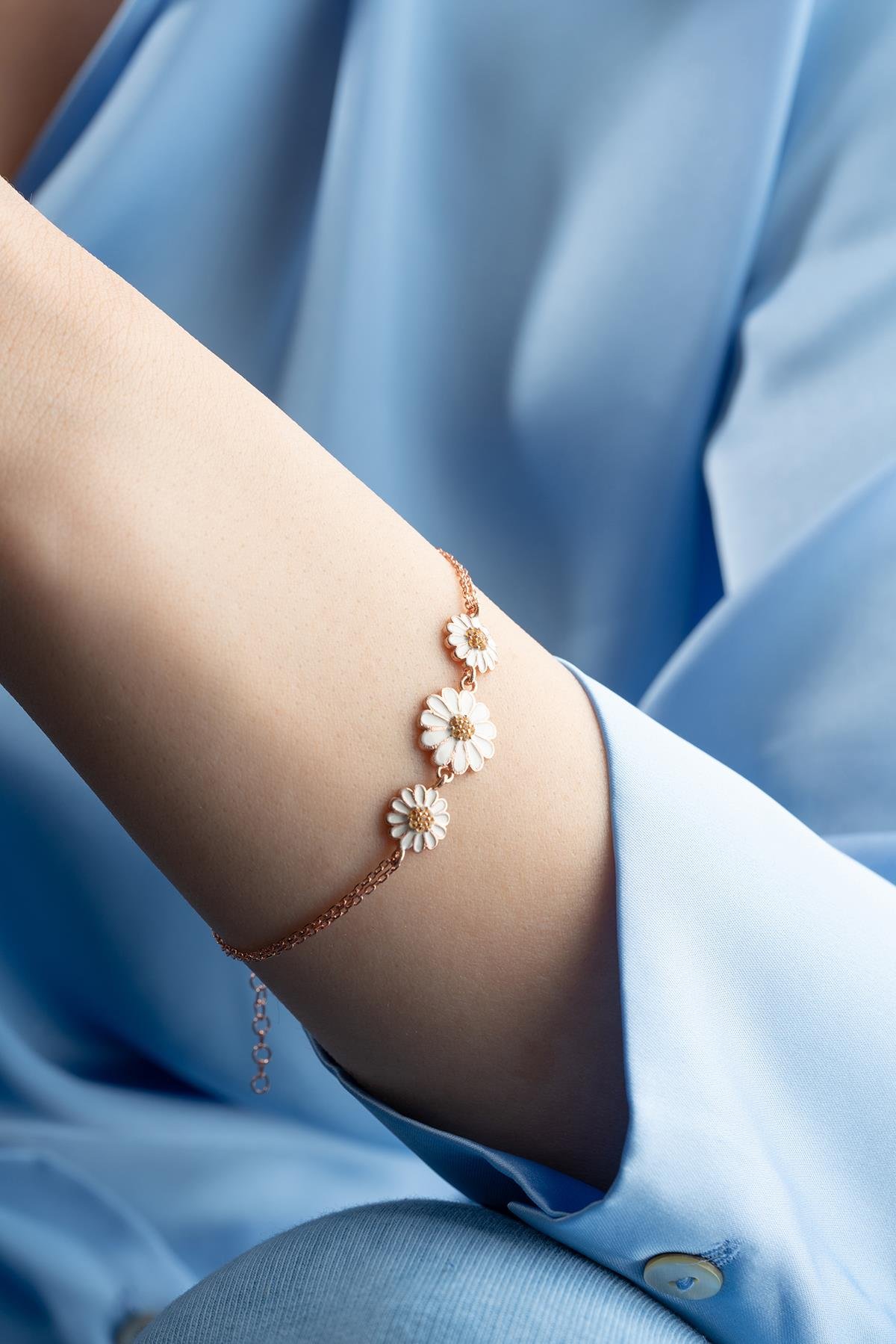 925 Ayar Gümüş Sıralı 3'Lü Simli Papatya Bileklik 