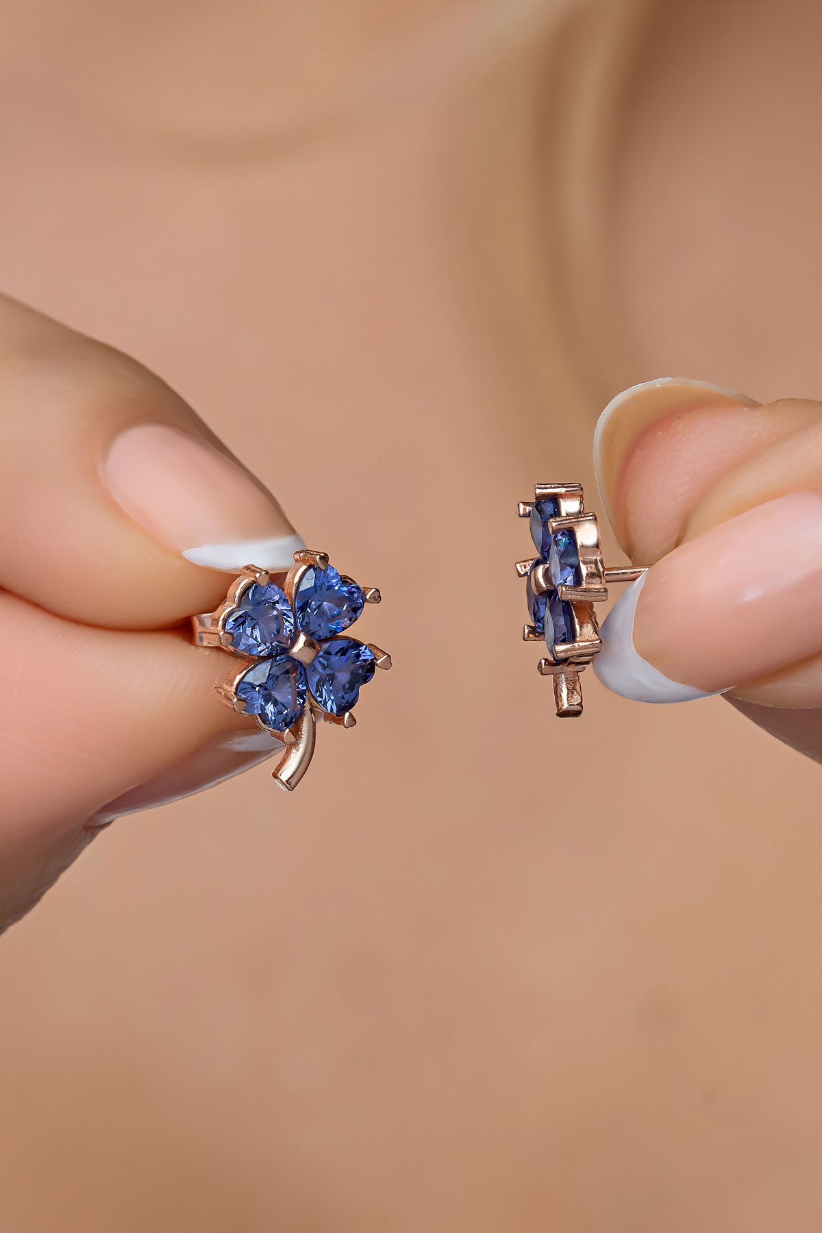 925 Ayar Gümüş Tanzanit Taşlı Yonca Küpe