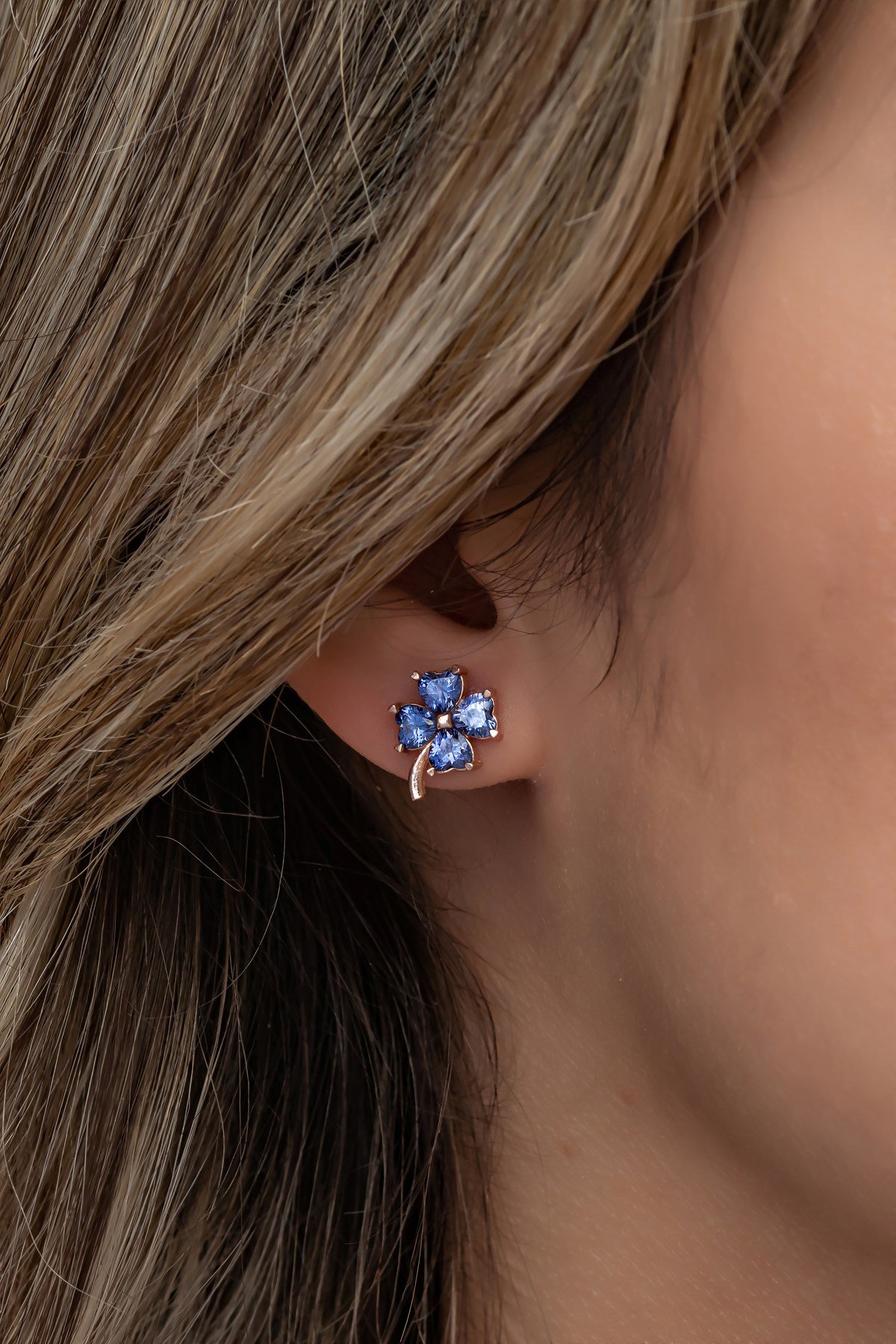 925 Ayar Gümüş Tanzanit Taşlı Yonca Küpe