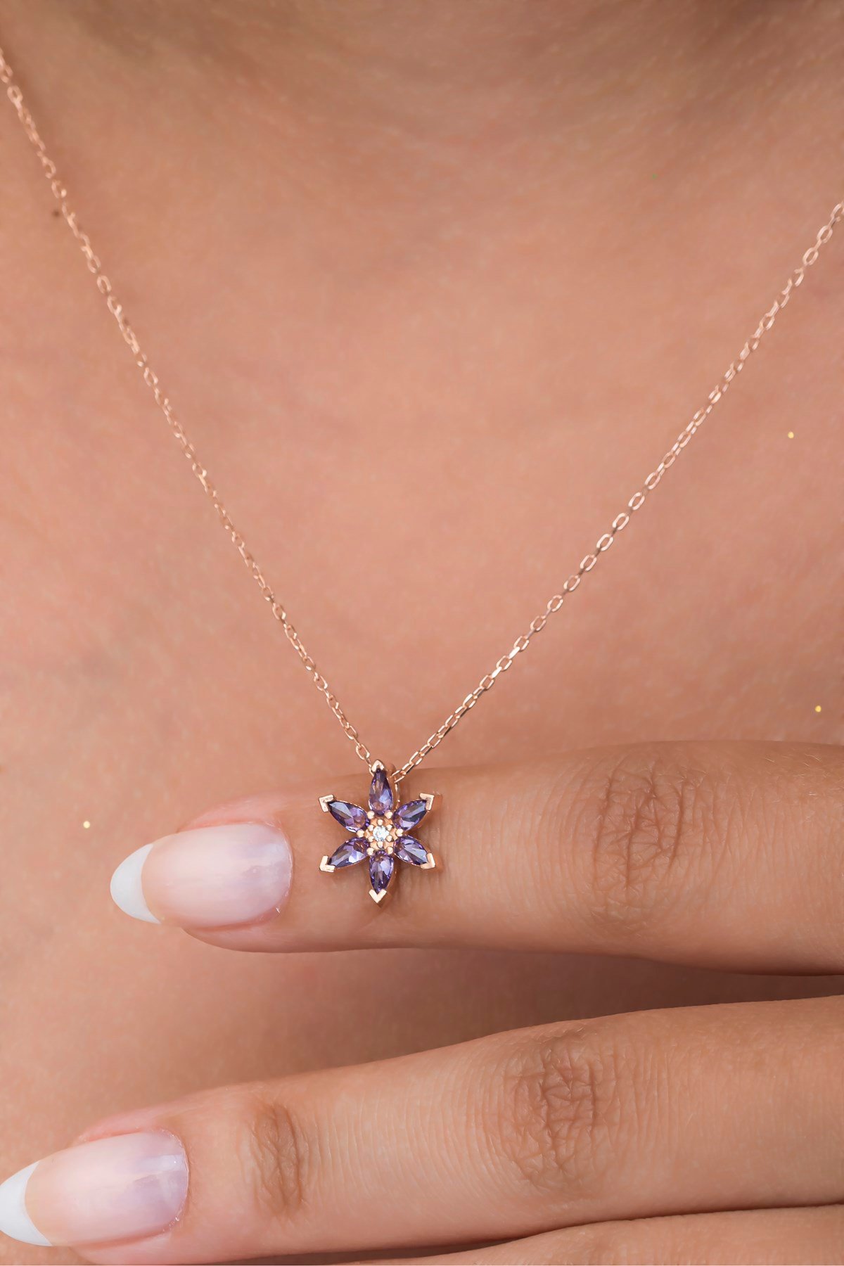 925 Ayar Gümüş Tek Kat Mor Taşlı Lotus Çiçeği Kolye