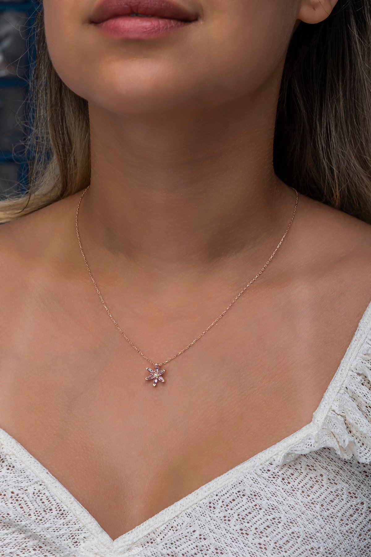 925 Ayar Gümüş Tek Kat Pembe Taşlı Lotus Çiçeği Kolye